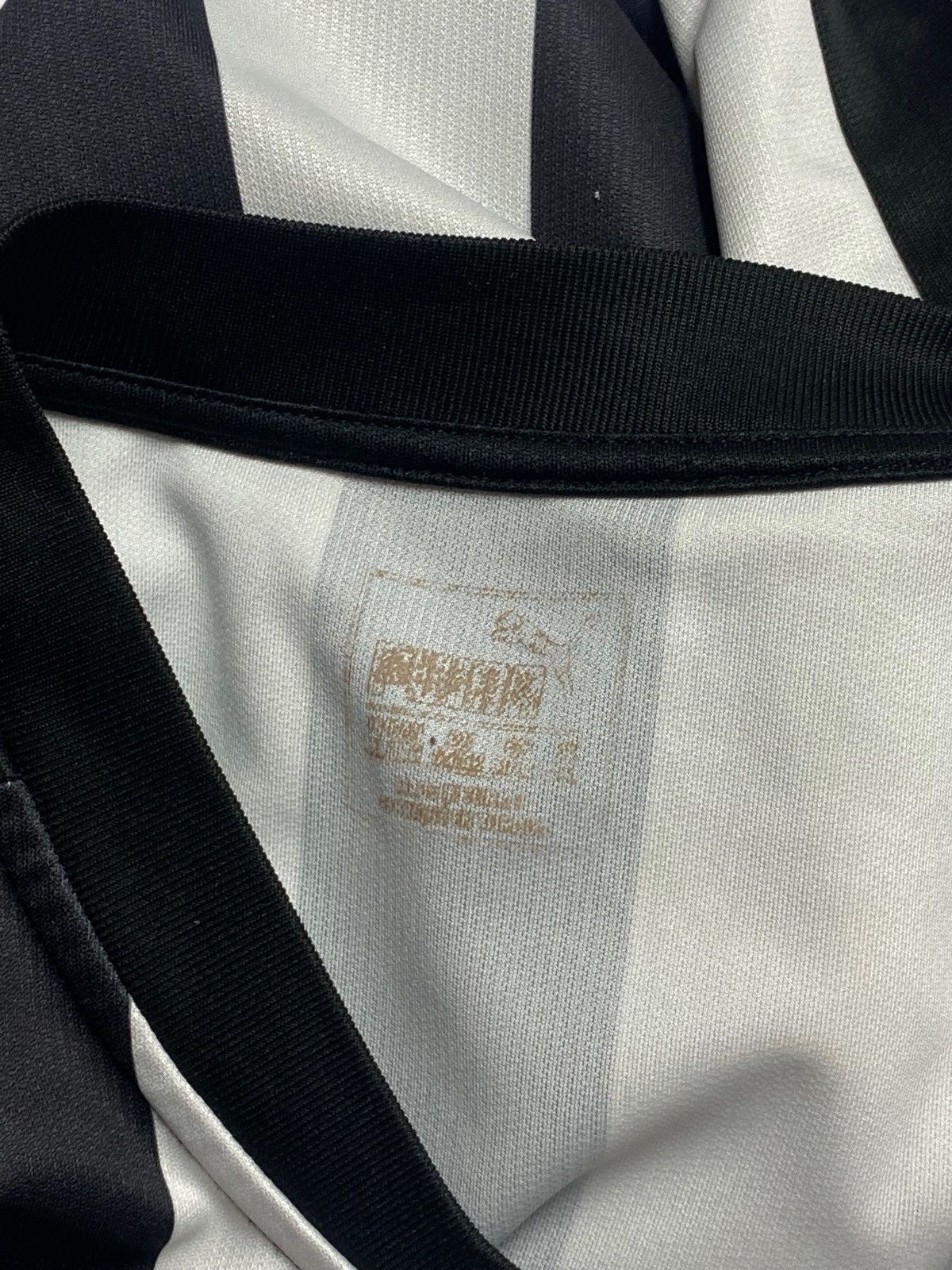 Puma Vintage PUMA NEW CASTLE UNITED Striped Football Jersey Bloke Size US XL / EU 56 / 4 - 3 Thumbnail