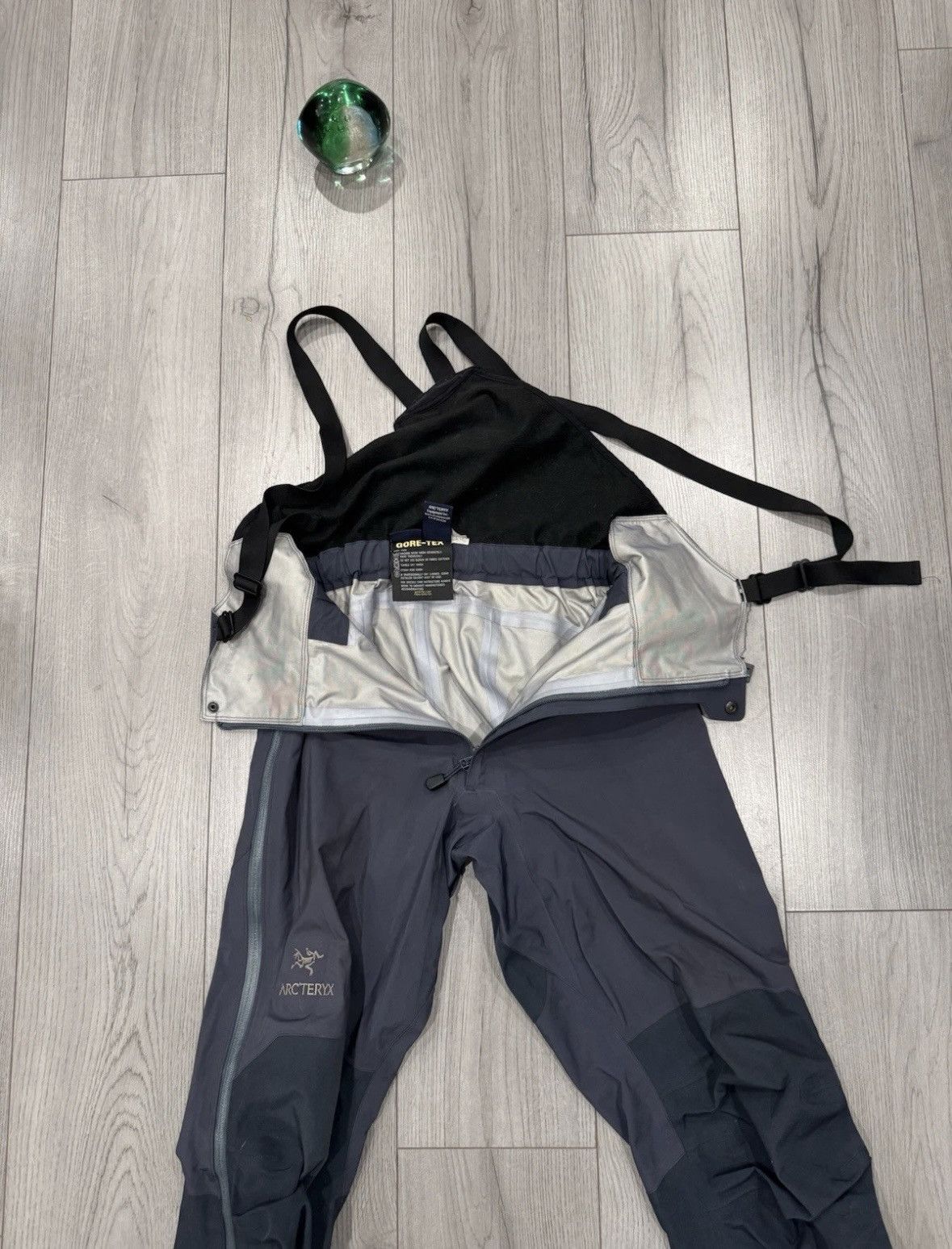 Arc'teryx Arc’teryx Bin Overalls Gore-Tex XCR Bib Mens Size Small Size US 30 / EU 46 - 9 Thumbnail