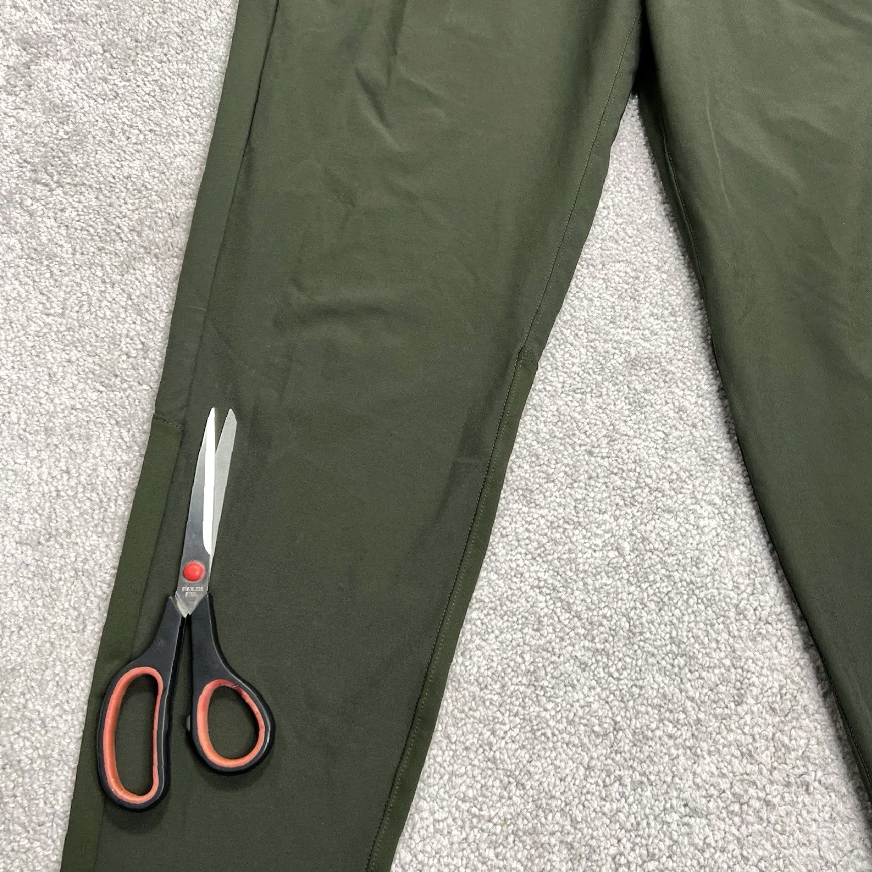 Abercrombie & Fitch VINTAGE? No — Abercrombie & Fitch Jogger Pants Mens Size Medium 28” Inseam Taper Stretch Green Size US 31 - 4 Thumbnail