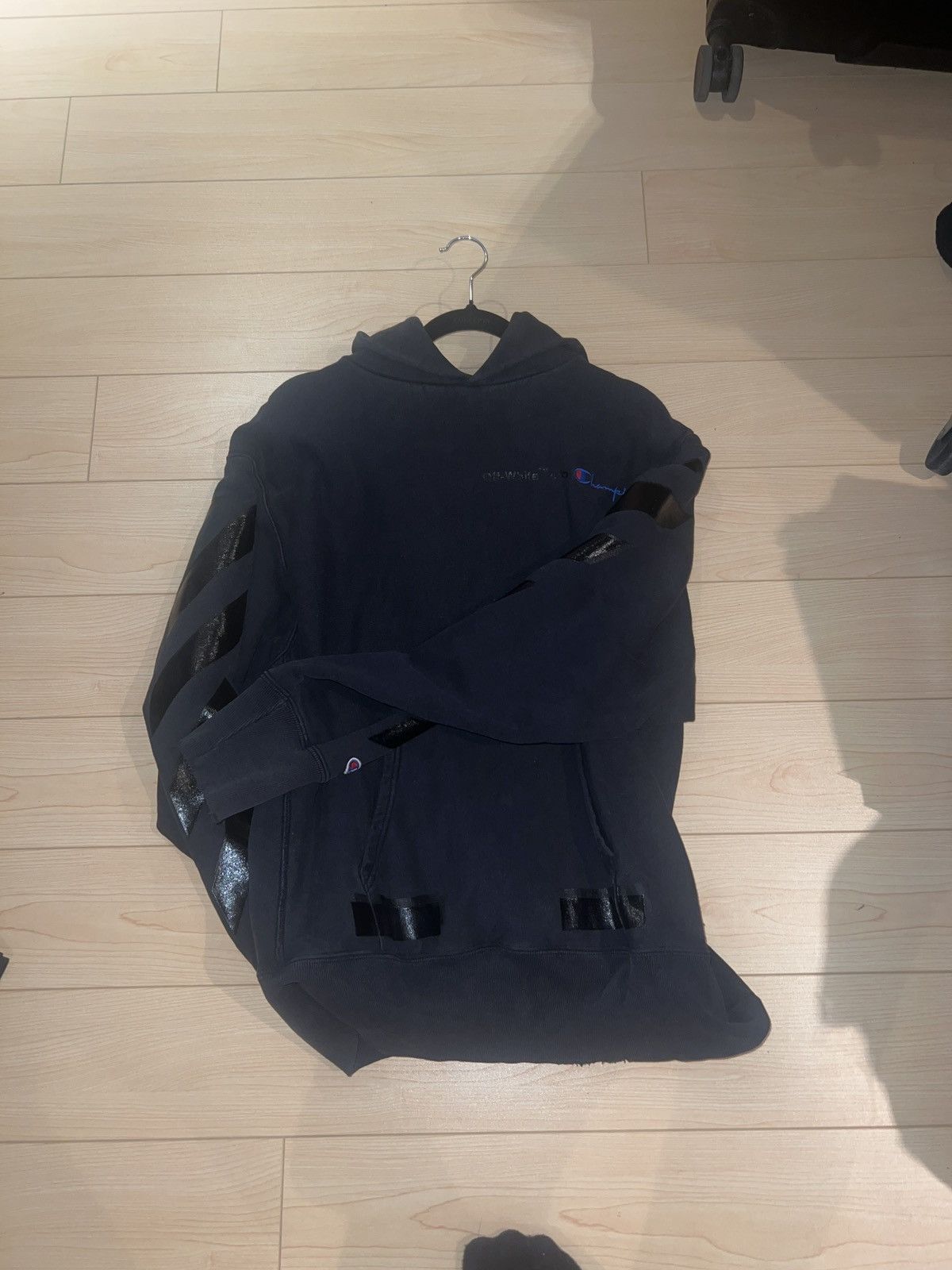 Off-White Off-White Champion Hoodie in Black Size US L / EU 52-54 / 3 - 3 Thumbnail