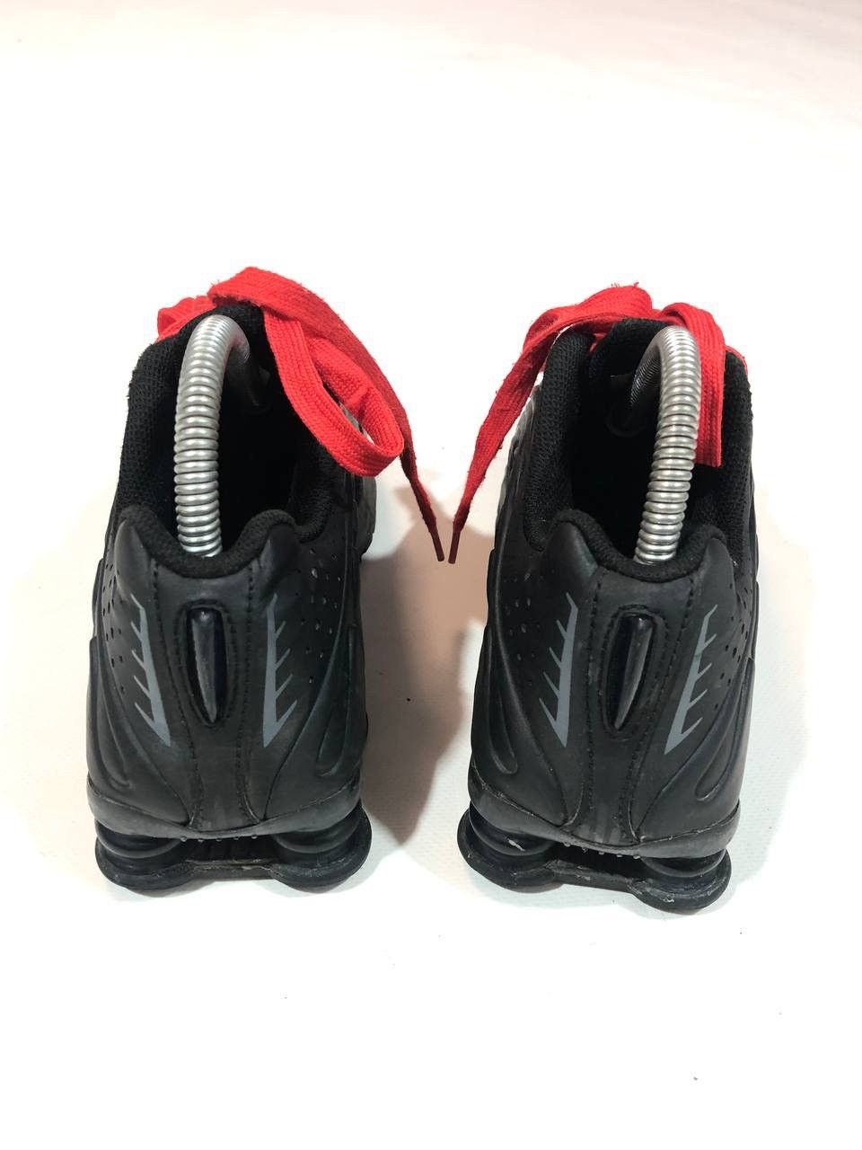 Nike Nike Shox Black Red Shoes Size US 6 / IT 36 - 4 Thumbnail