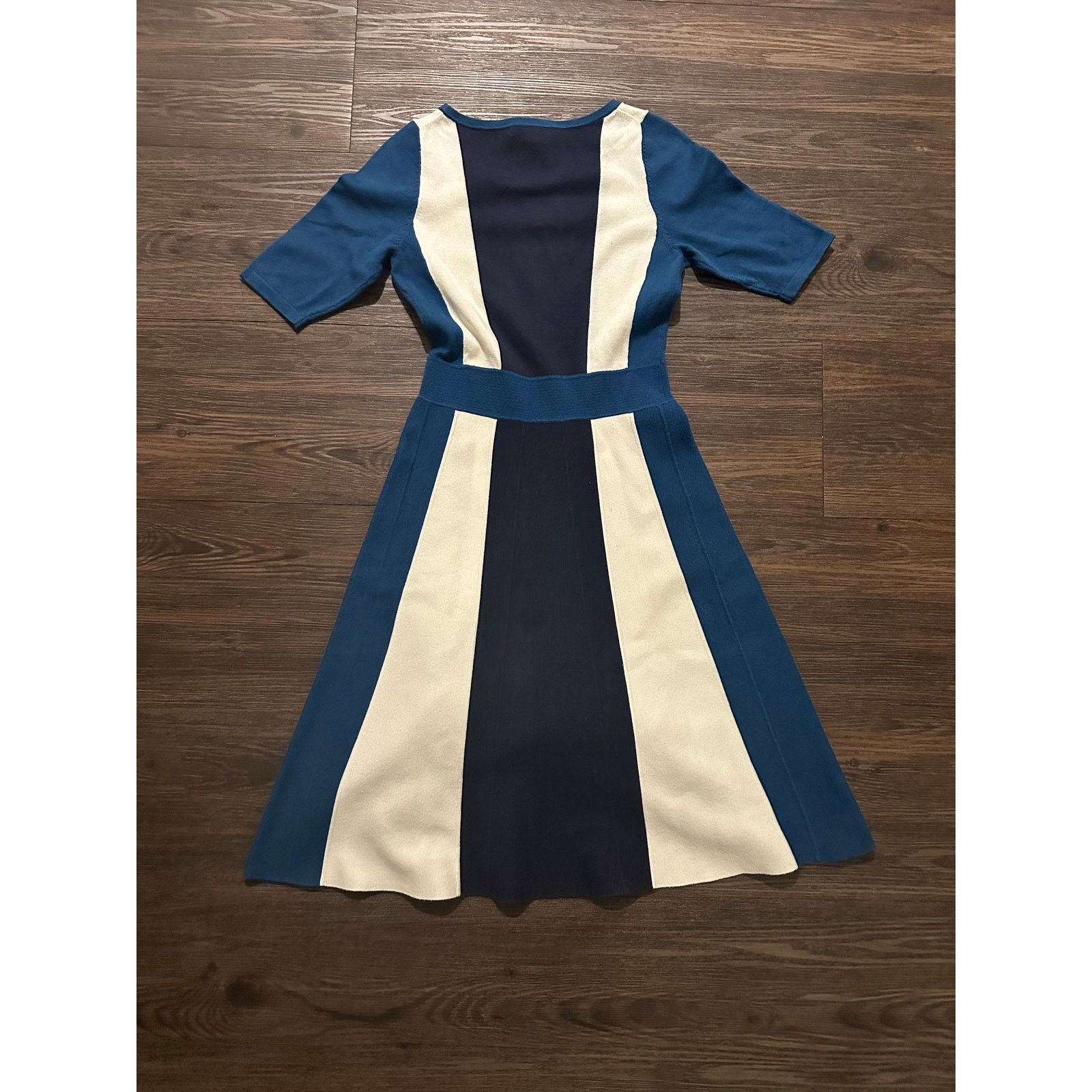 Boden Boden women's color block dress size US 2 VGUC Size S / US 4 / IT 40 - 2 Thumbnail