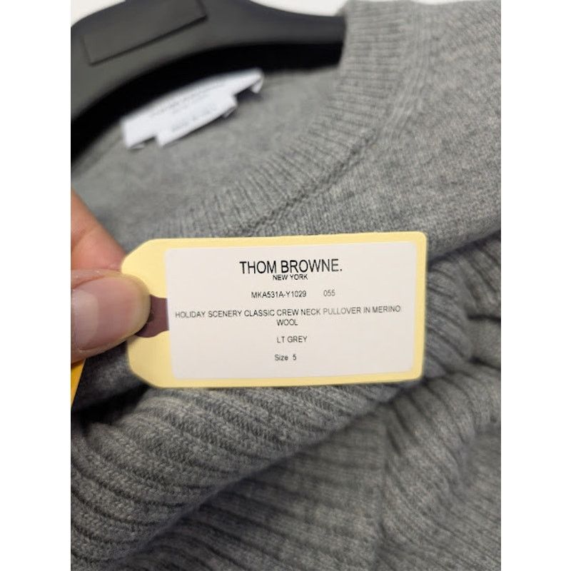 Thom Browne o1rshd1 Holiday Scenery Wool Crew Neck Sweater in Light Grey Size US XXL / EU 58 / 5 - 21 Thumbnail