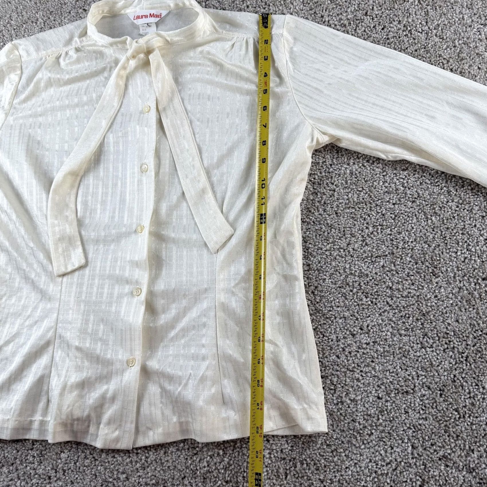 Vintage VINTAGE Laura Mae Blouse Womens 18 White Bow Tie Neck Sheer Long Sleeve USA Shirt Womens 18 White Bow Tie Neck Sheer Long Sleeve Blouse Size XXL / US 16-18 / IT 52-54 - 4 Thumbnail