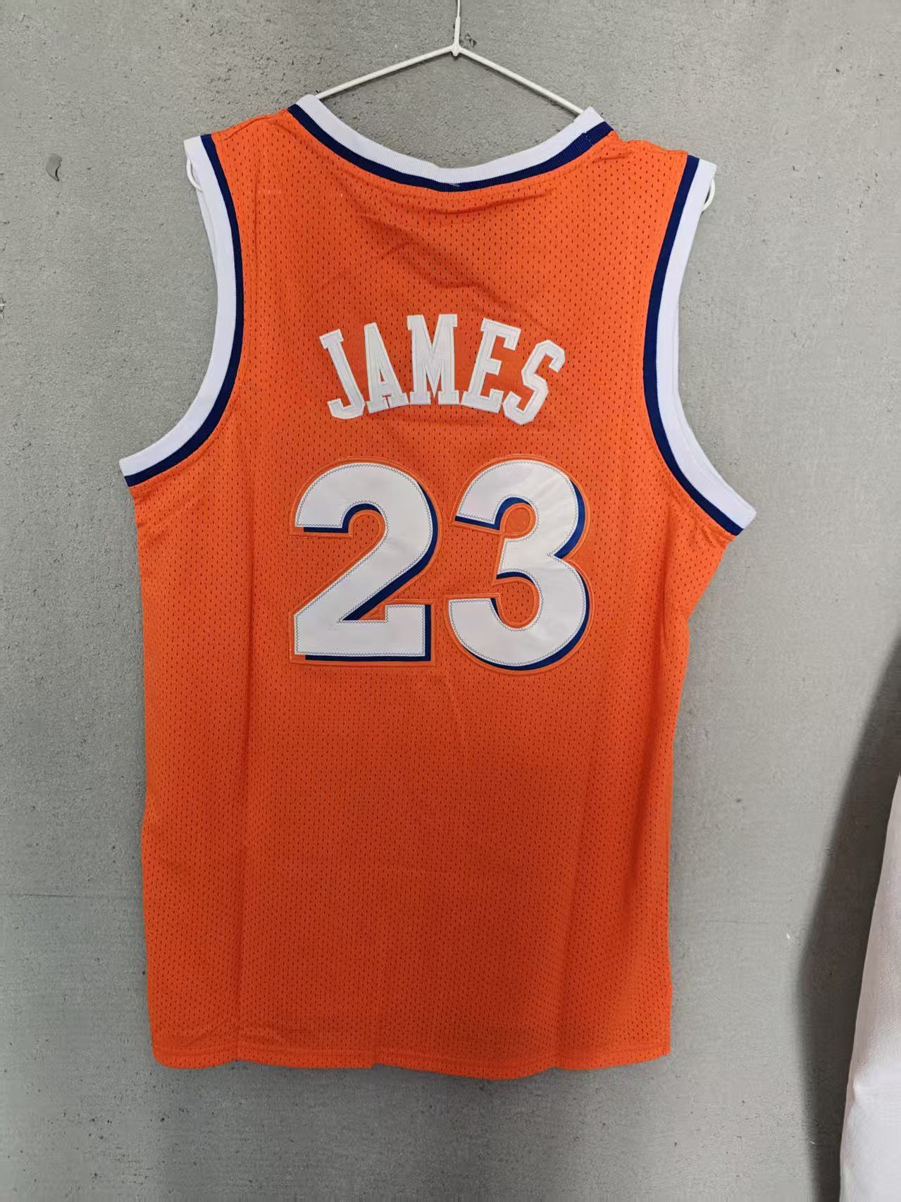 NBA Cleveland Cavaliers #23 LeBron James Jersey Small Size US S / EU 44-46 / 1 - 1 Thumbnail