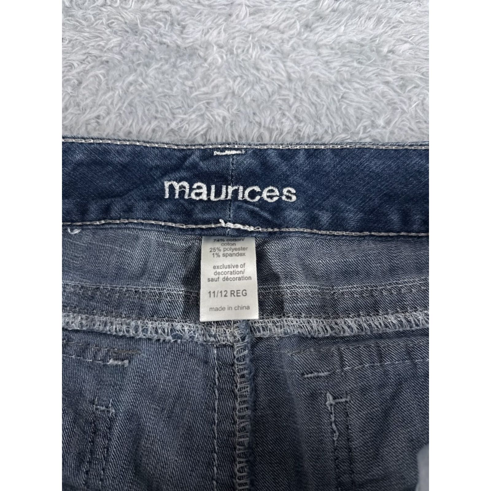 Vintage Maurices Jeans Women 11 Blue Denim Bootscut Mid Rise 32x30 Cotton Western 5-Pocket Accents Zipper Distressed Size 32" / US 10 / IT 46 - 6 Thumbnail