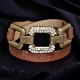 Express Express faux leather rhinestone wrap bracelet Size ONE SIZE - 1 Thumbnail