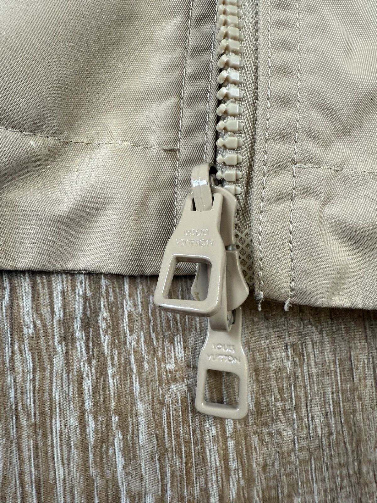 Louis Vuitton Louis Vuitton Staples Edition Reversible Windbreaker Size US S / EU 44-46 / 1 - 6 Thumbnail