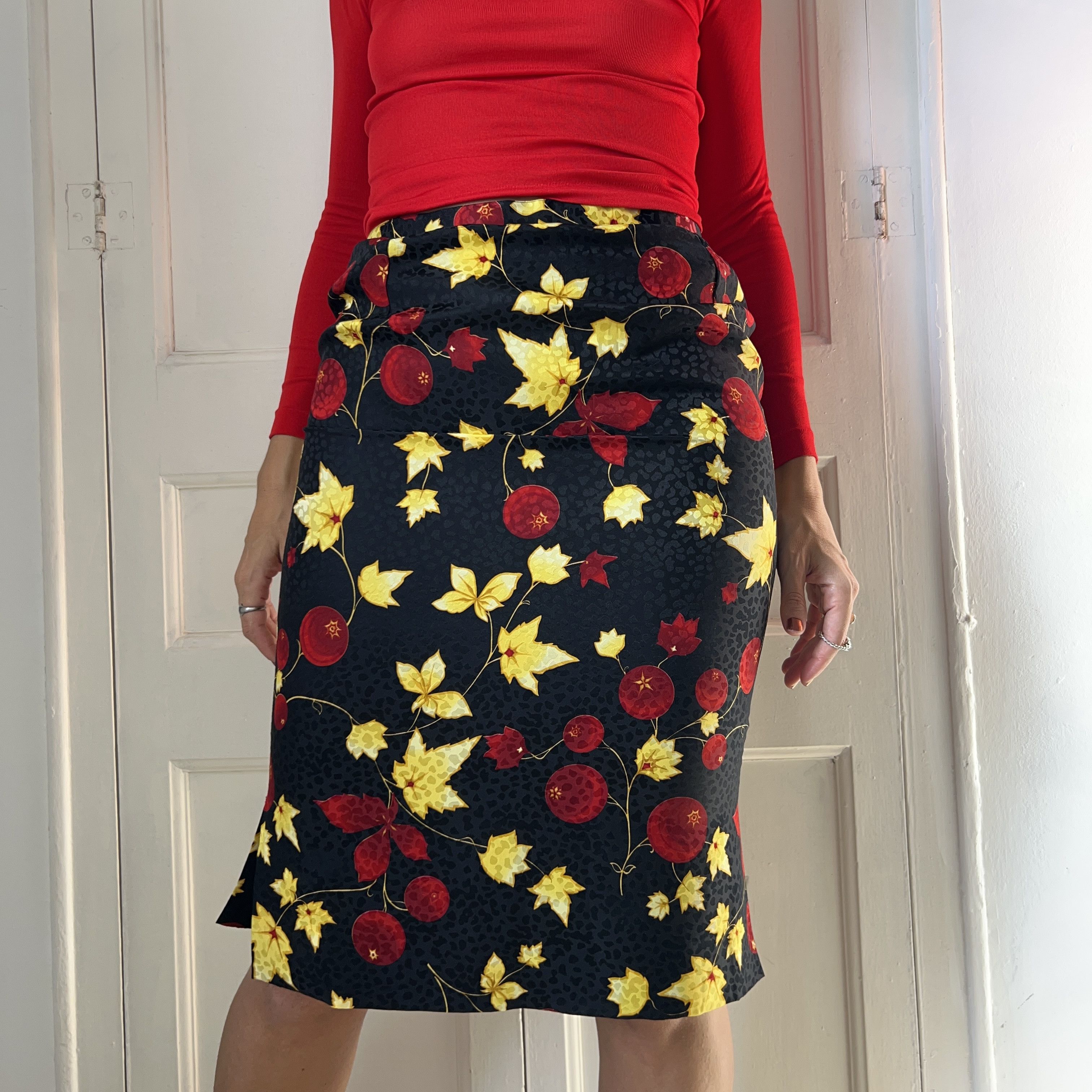 Vintage Vintage 90s Leafy Midi Skirt Size 27" / US 4 / IT 40 - 3 Thumbnail