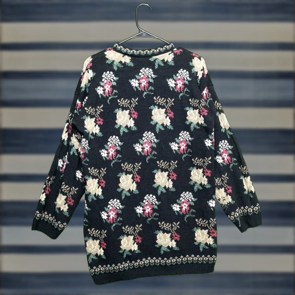Vintage VINTAGE Grandma Sweater Womens XL Long Floral Knit 80s Rose Dana Scott Crew Neck Cozy Pullover Black - All Seasons Knitwear Womens XL Size XL / US 12-14 / IT 48-50 - 1 Thumbnail