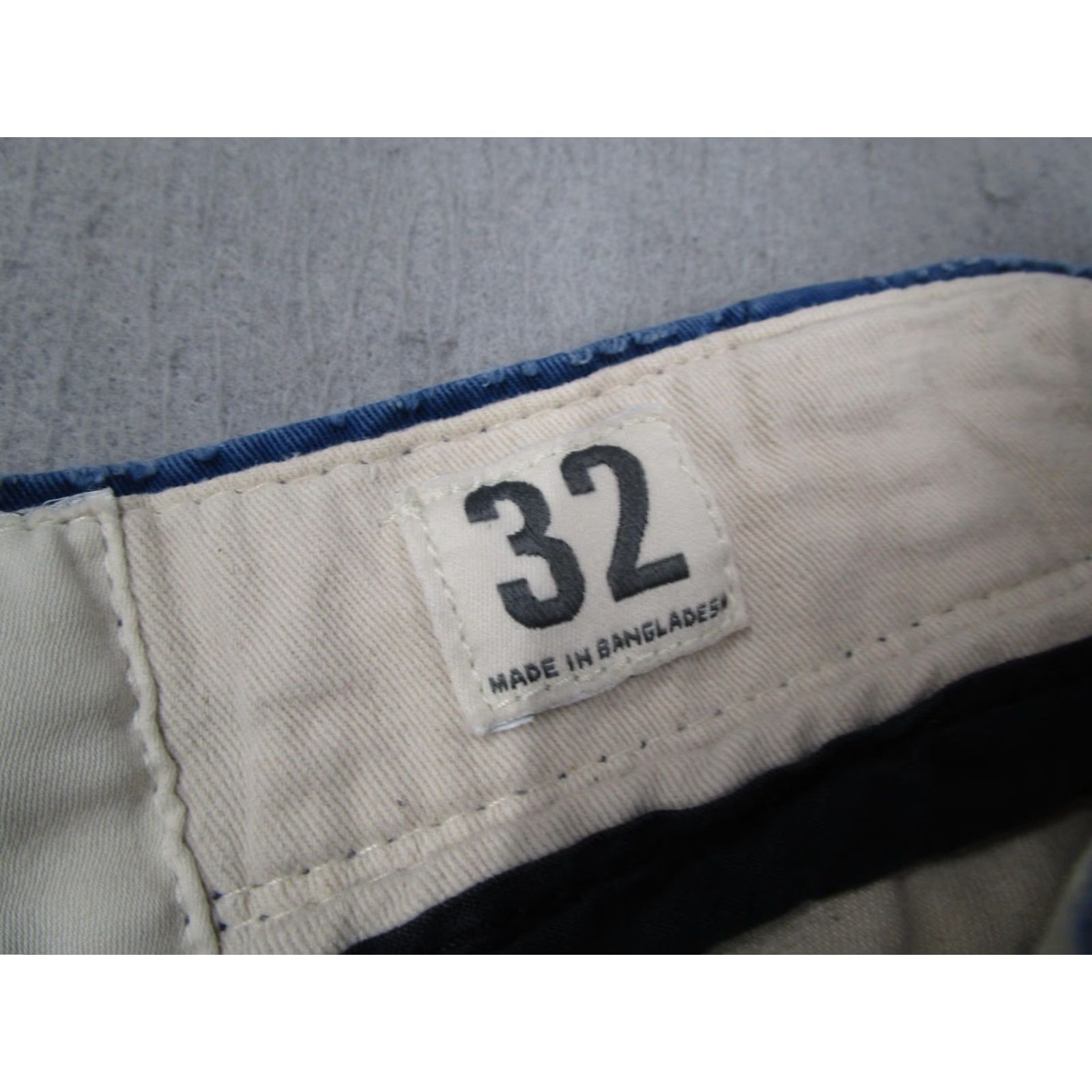 Abercrombie & Fitch Abercrombie & Fitch Shorts Mens 32 Blue Chino Cotton Casual Flat Front Size US 32 / EU 48 - 3 Thumbnail