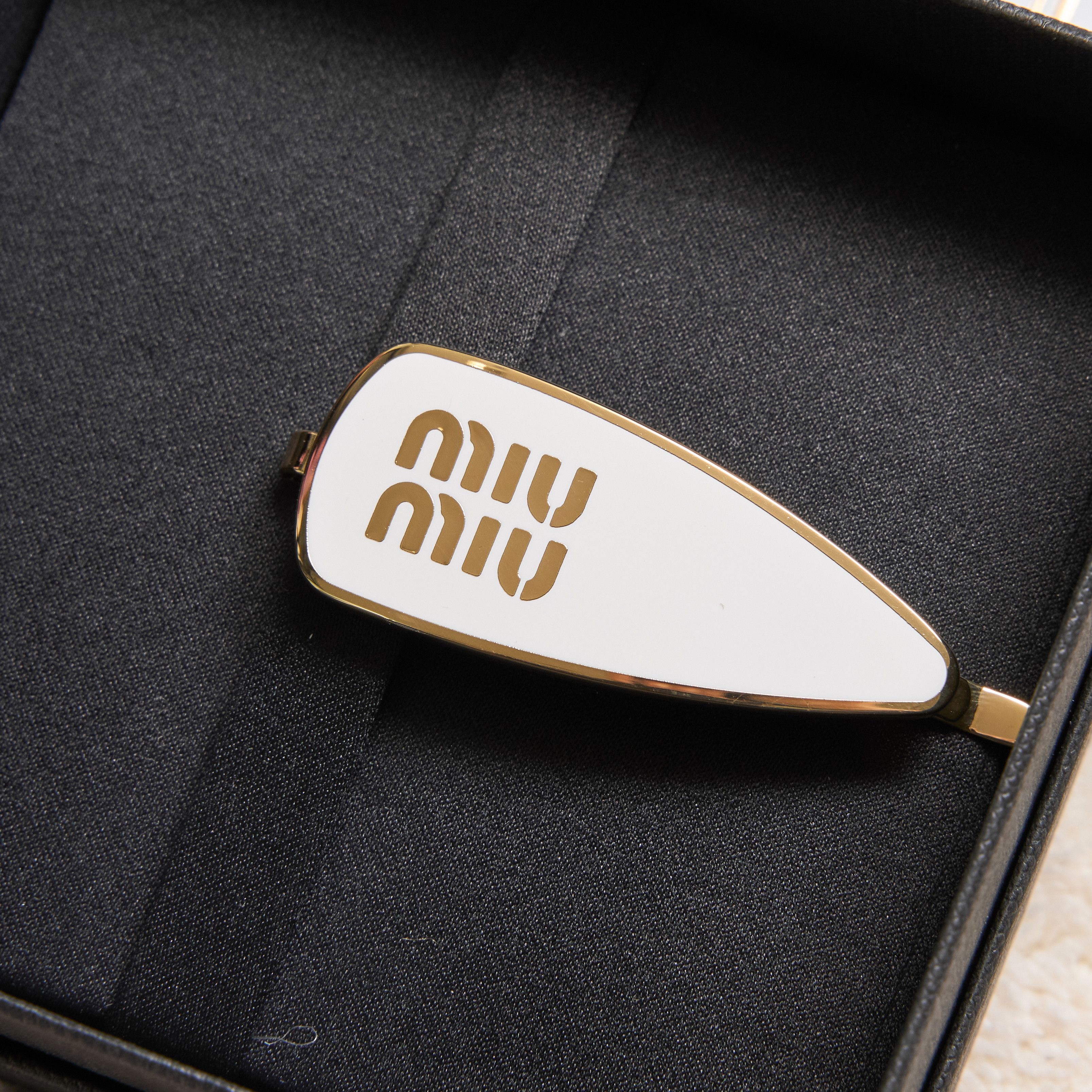 Miu Miu MIU MIU Enameled Metal Hair Clip Size ONE SIZE - 2 Thumbnail