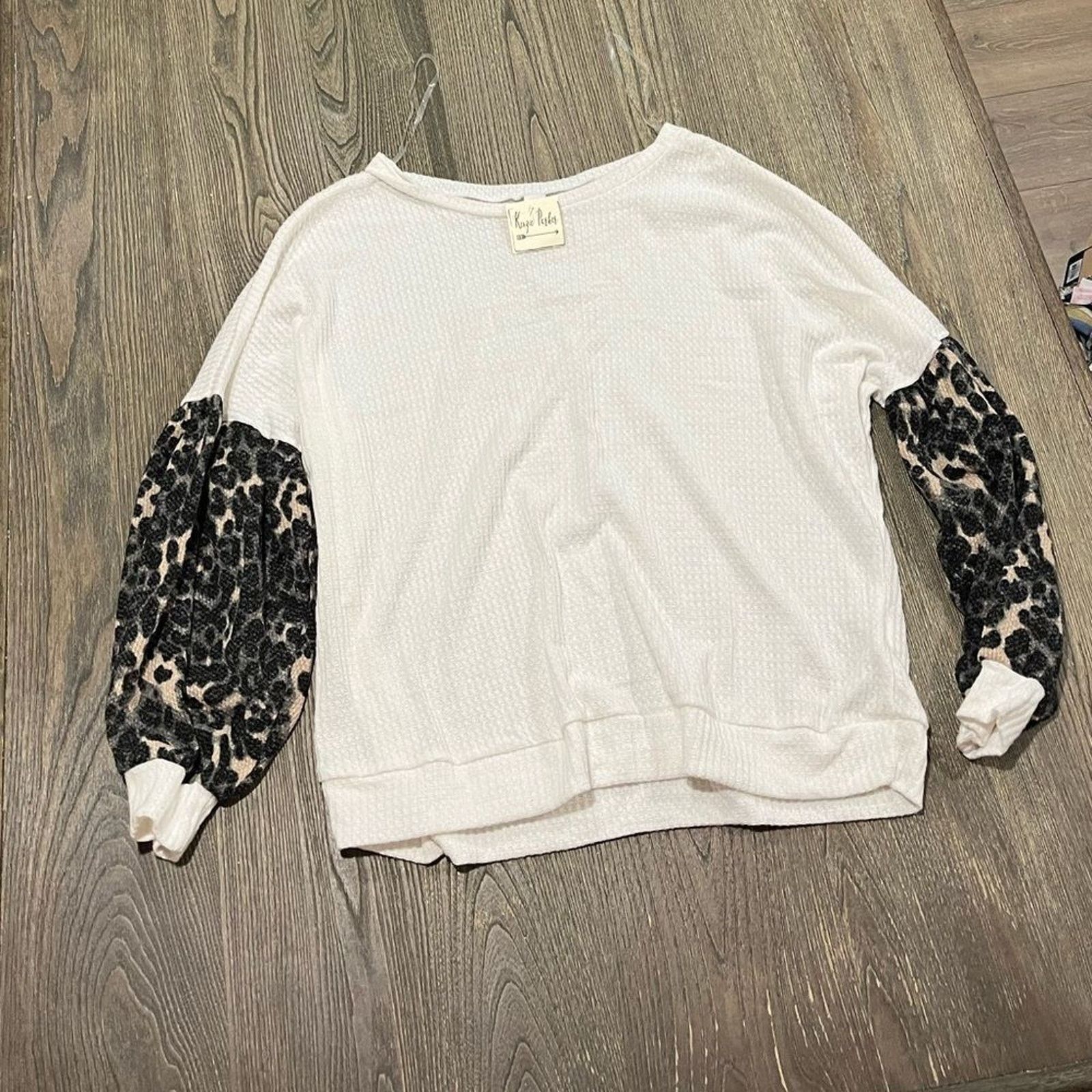 Vintage NWT Kenzie Parker Long Sleeve Top Cheetah Print Sleeves S Size S / US 4 / IT 40 - 1 Thumbnail