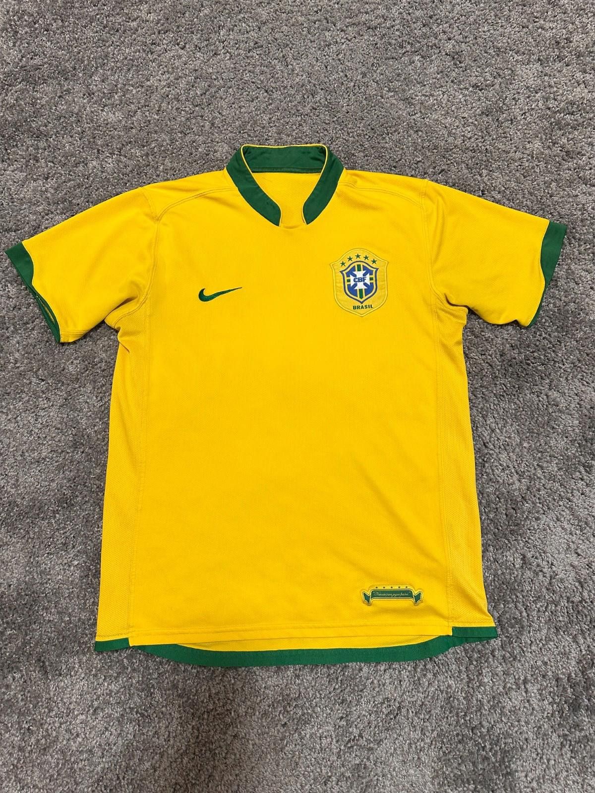 Nike Brazil Home football shirt 2006 Soccer Nike Jersey Rare Sz M Size US M / EU 48-50 / 2 - 1 Thumbnail
