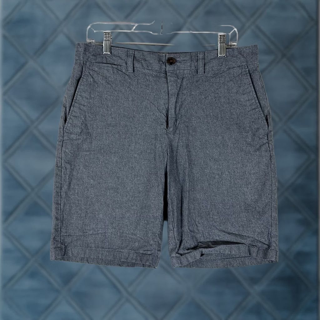 Old Navy Old Navy Slim Built In Flex Chino Shorts Mens 32 Chambray Blue Casual Size US 32 / EU 48 - 1 Thumbnail