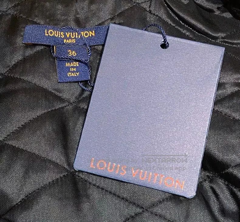 Louis Vuitton LV Logo Print Bomber Jacket. Size US XS / EU 42 / 0 - 5 Thumbnail