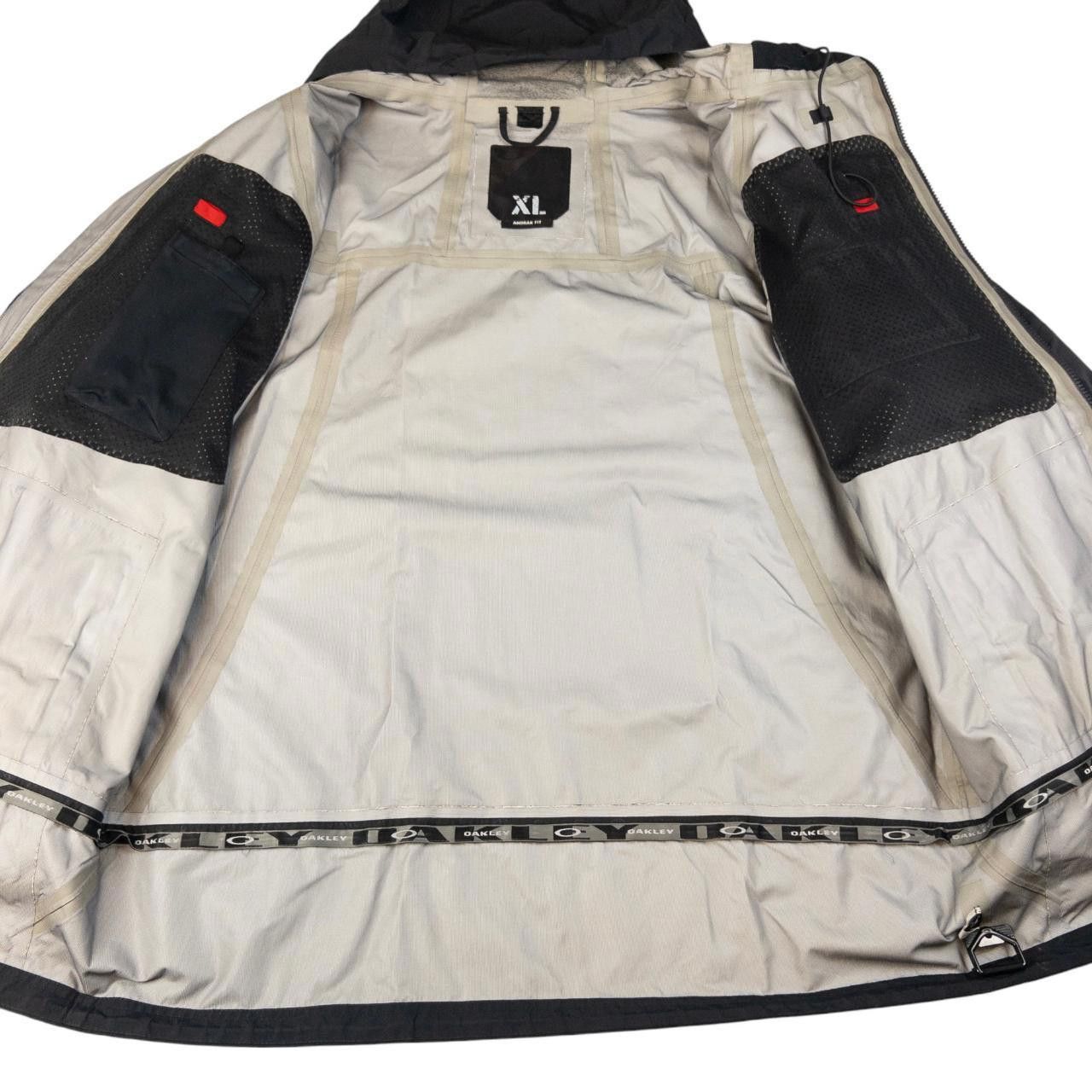 Oakley Vintage Oakley Asymmetrical Waterproof Jacket Size XL Size US XL / EU 56 / 4 - 4 Thumbnail