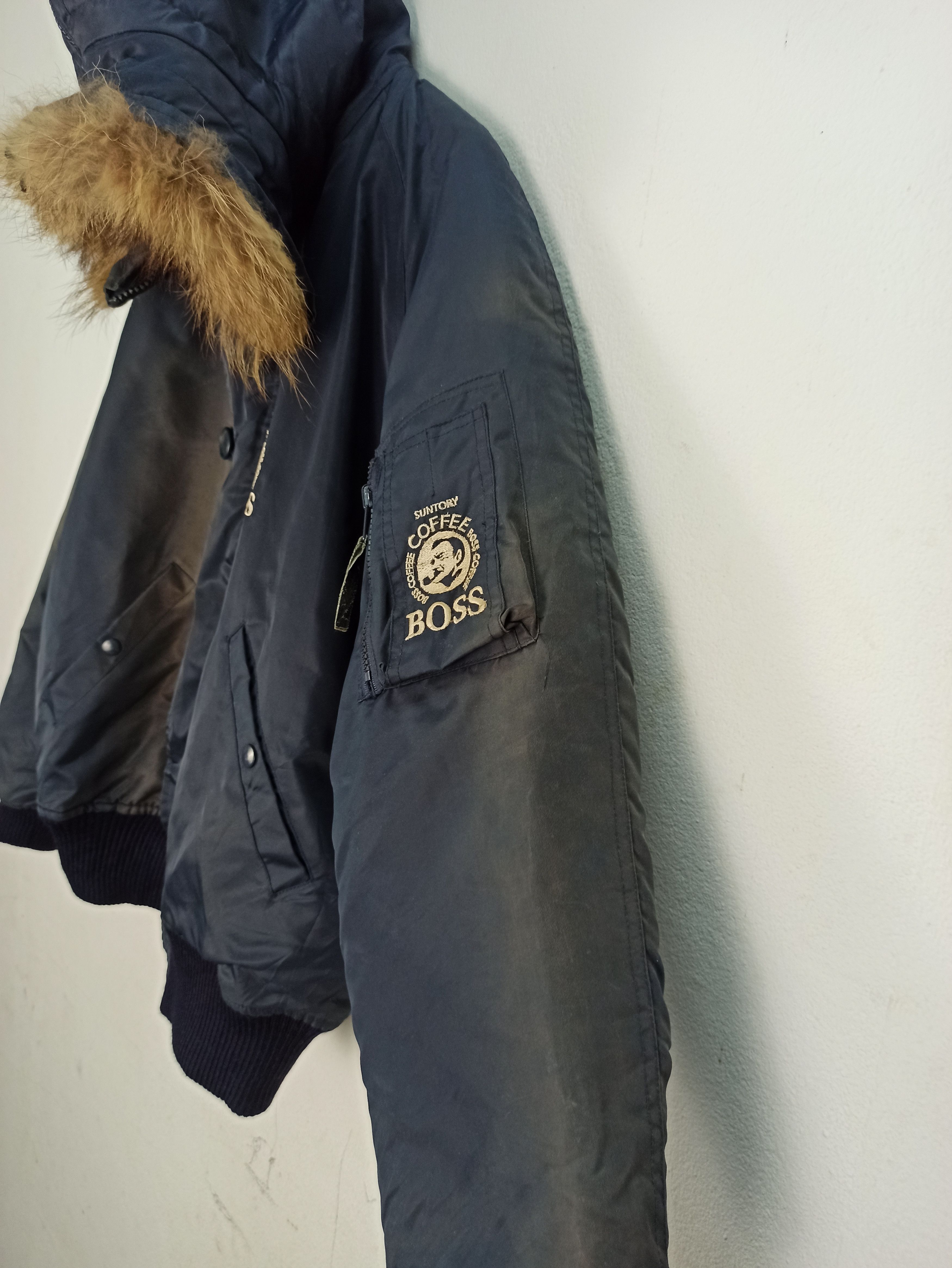 If Six Was Nine Vtg SUN FADED Suntory Boss Coffee Bombers Jacket Hoodie Fur Size US L / EU 52-54 / 3 - 4 Thumbnail