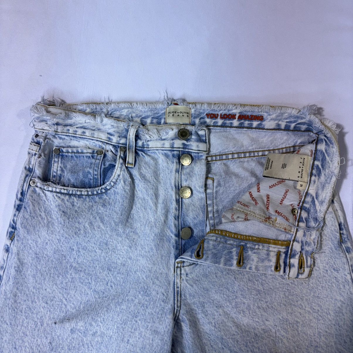 Alice + Olivia ALICE+OLIVIA AMAZING HIGH RISE BOYFRIEND JEAN DISTRESSED -31 Size 31" - 10 Thumbnail