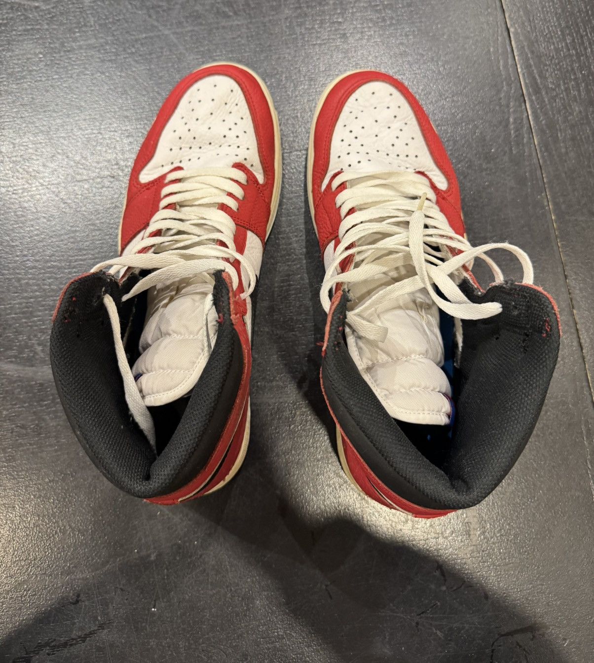 Jordan Brand Jordan 1 Retro High Spider-Man OG Origin Story Size US 11.5 / EU 44-45 - 4 Thumbnail