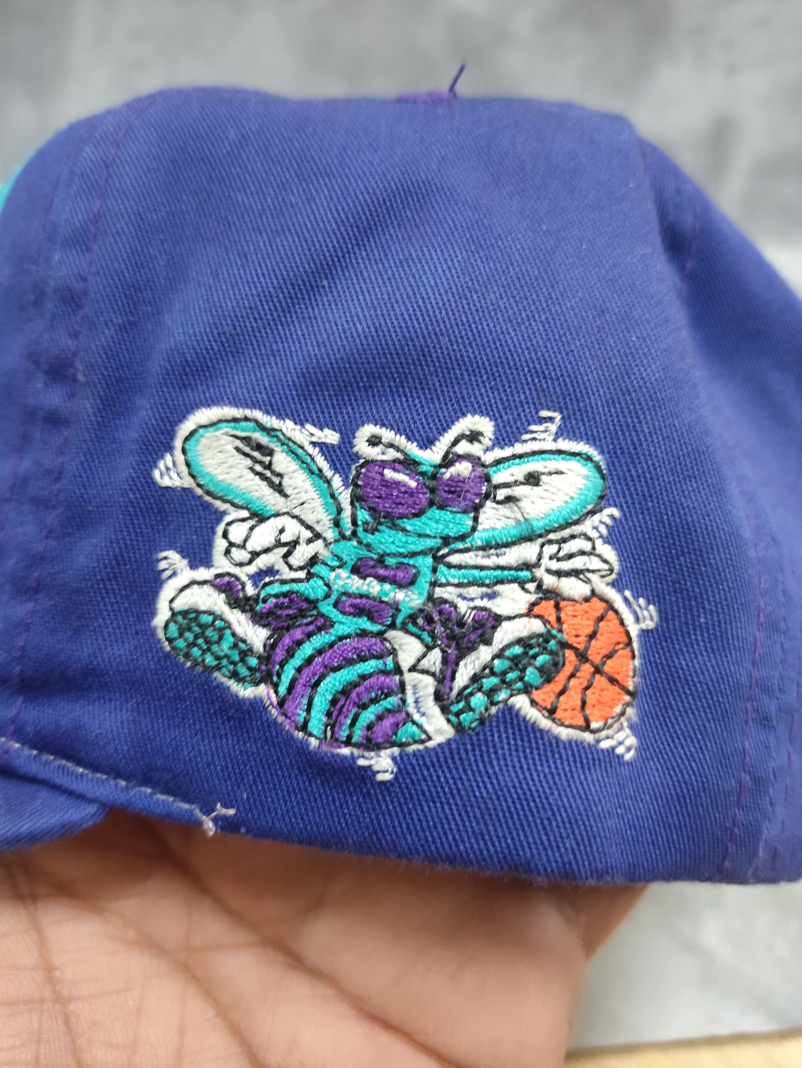 Sports Specialties Vintage Charlotte Hornets 90's Official NBA Big Logo Cap Size ONE SIZE - 3 Thumbnail