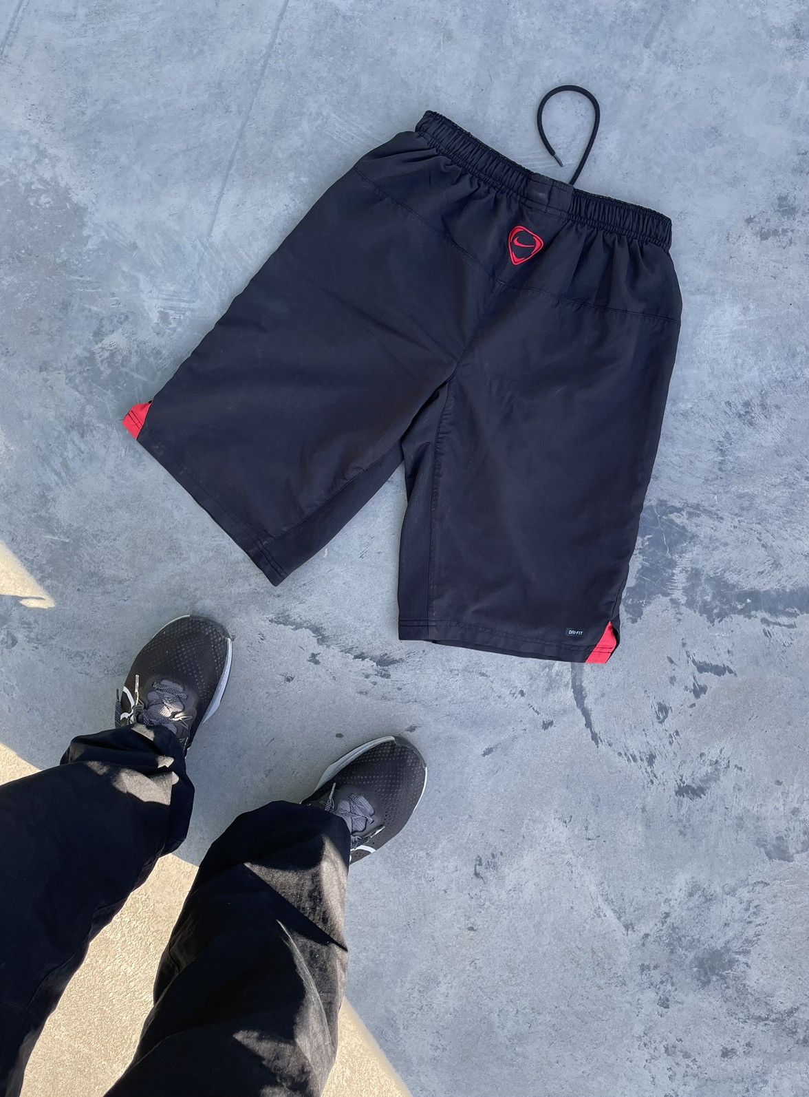 Other Vintage Y2K Nike Shorts Embroidered logo Size US 31 - 2 Thumbnail