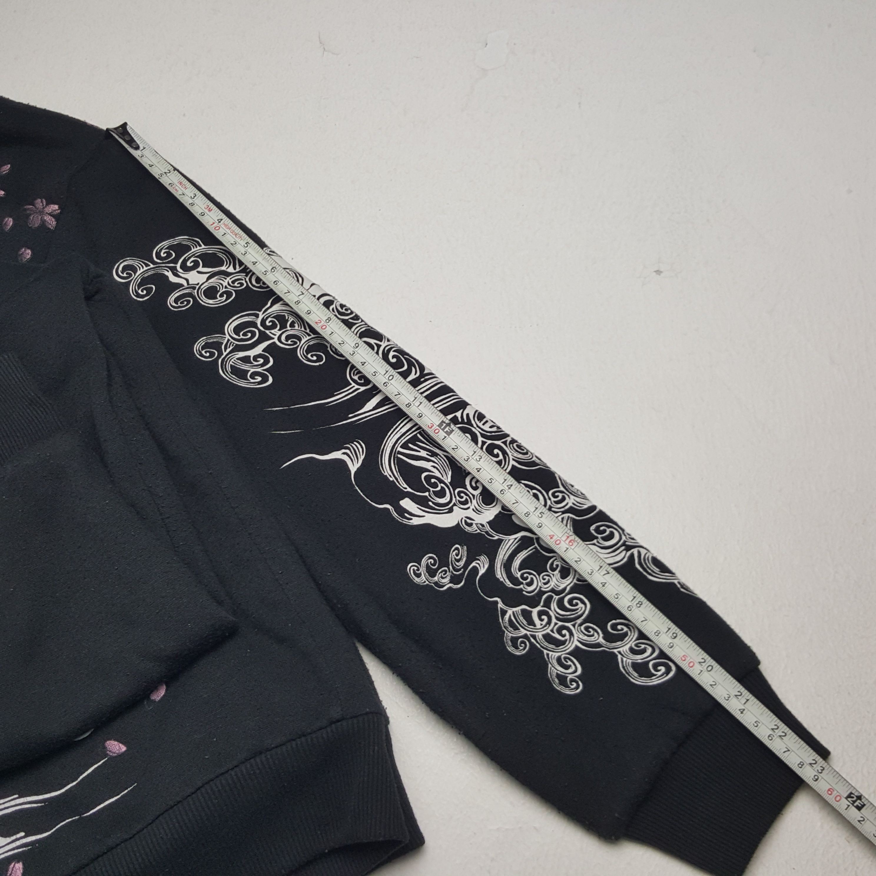 Vintage Vintage Sukajan Souvenir Japanese Brand Koi Art Hoodies Size US L / EU 52-54 / 3 - 7 Thumbnail