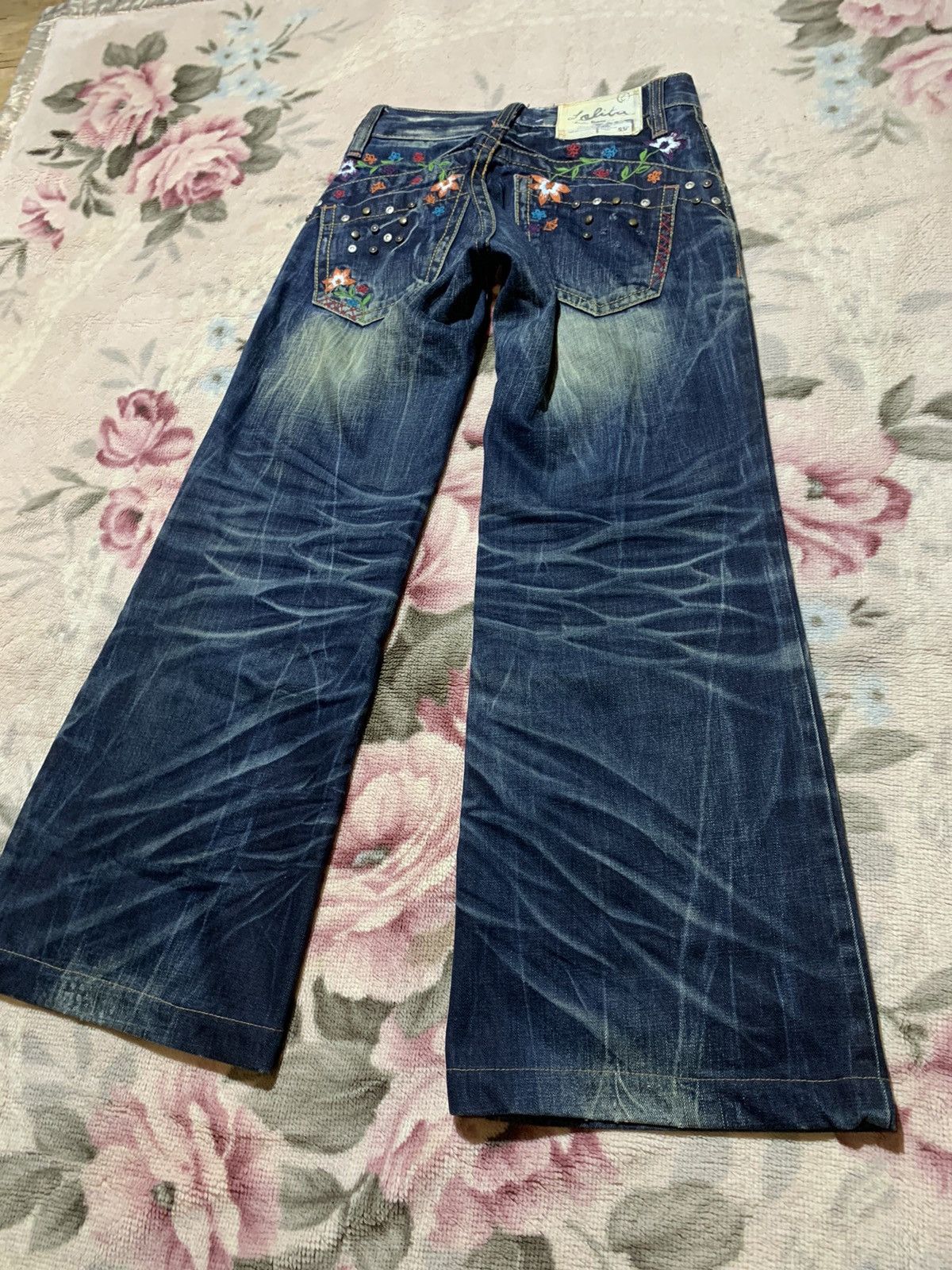 Insane 🔥 Yoshitomo nara x lolita jeans floral baggy jeans