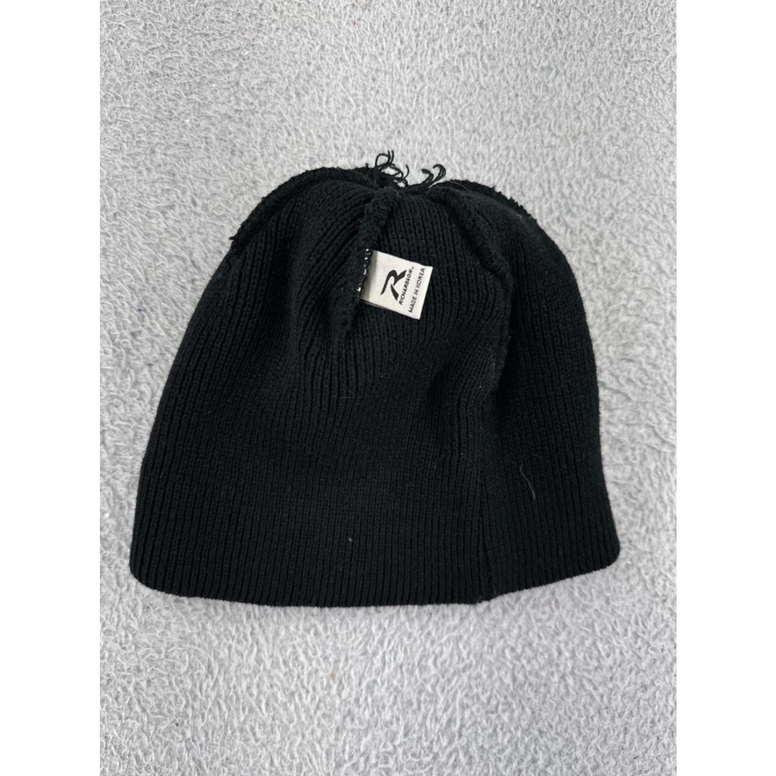 Vintage SOCCER Beanie Hat Adult One Size Black Red Pom 100% Acrylic Knit Casual Mens Size ONE SIZE - 4 Thumbnail