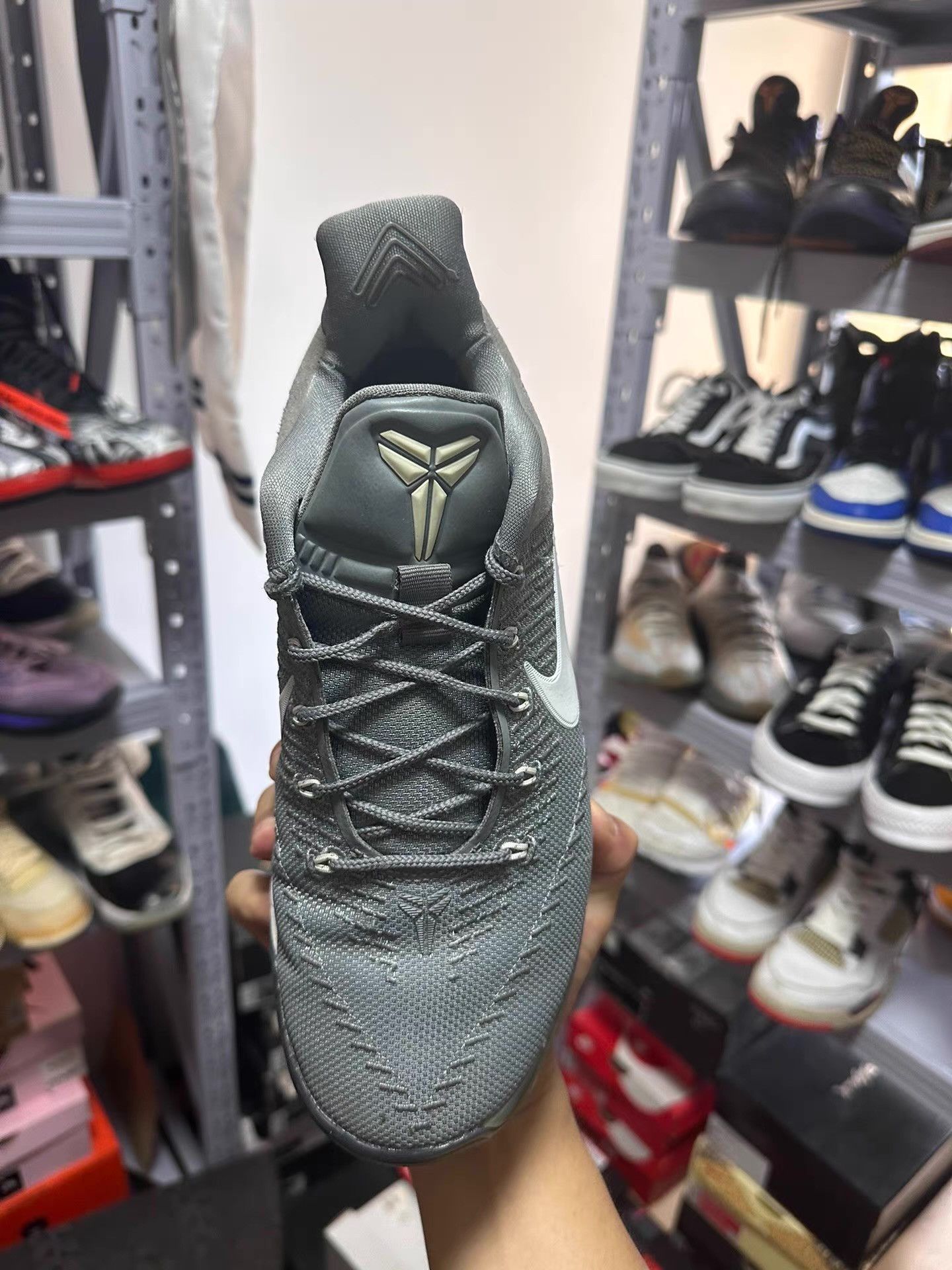 Nike Kobe AD Cool Grey Ｑ20 Size US 7.5 / EU 40-41 - 4 Thumbnail
