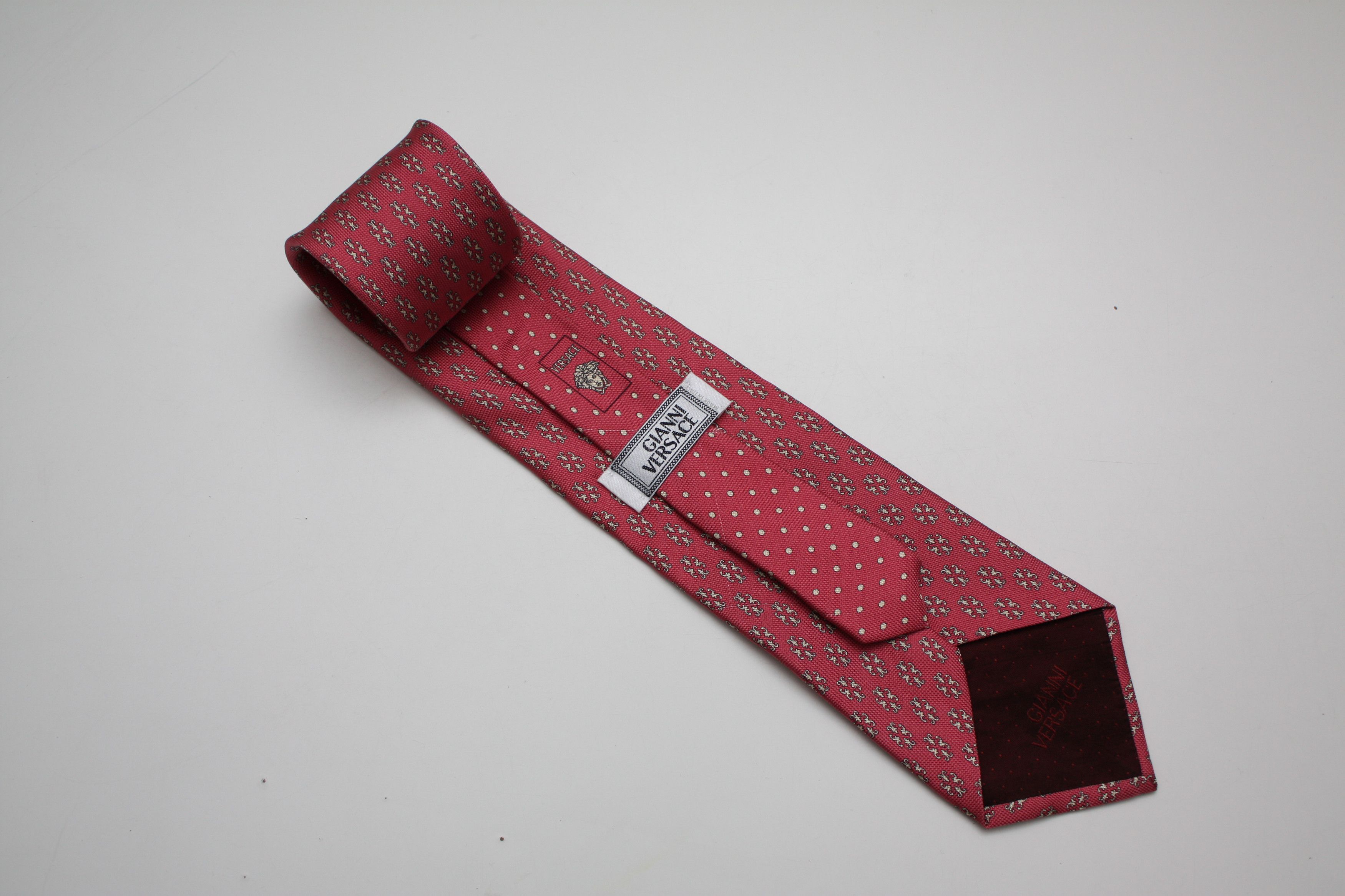 Versace Gianni Versace Pink Silk Tie Made In Italy Size ONE SIZE - 1 Thumbnail