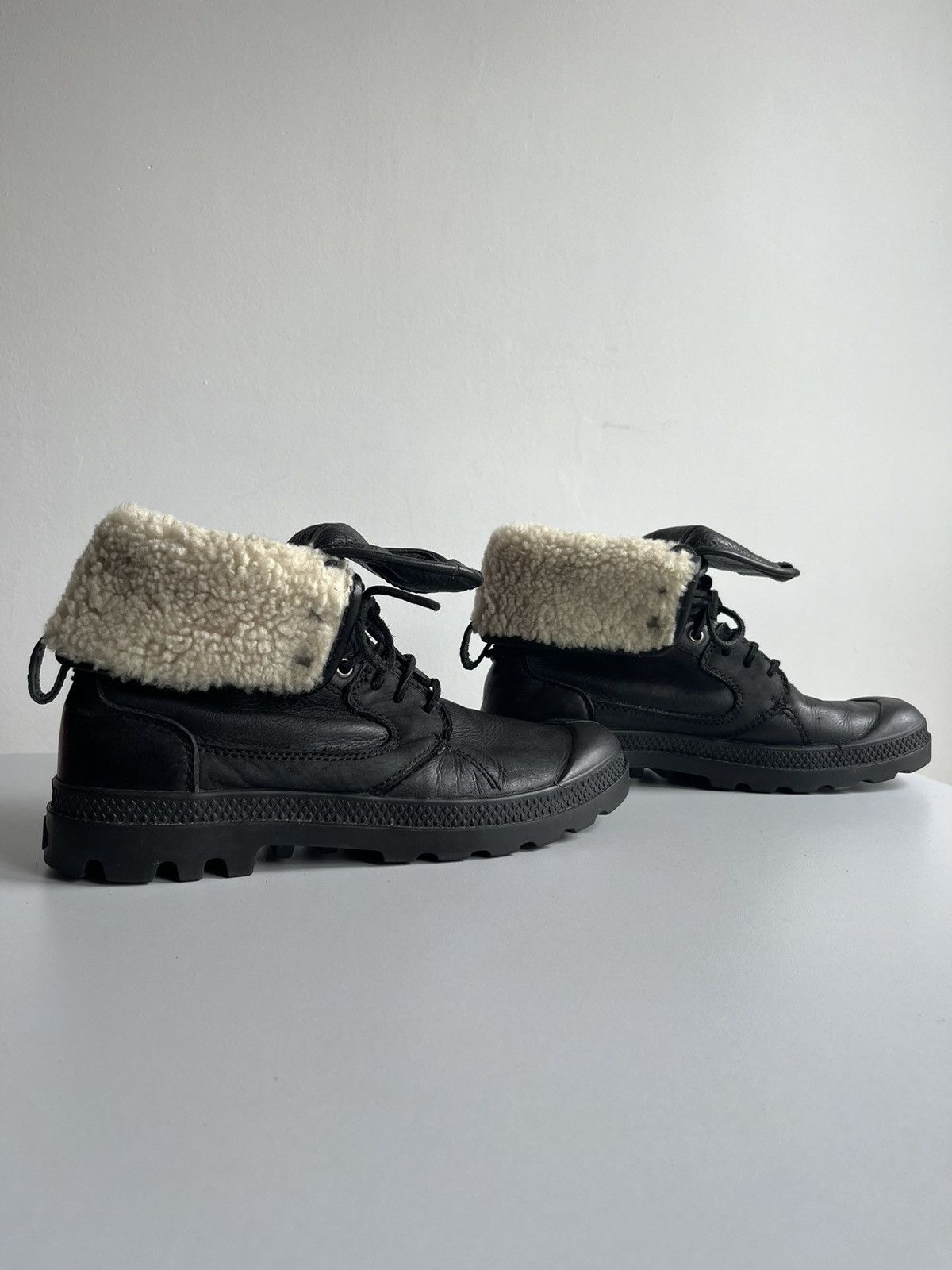 Neil Barrett Neil Barrett x Palladium AW11 shearling leather combat boots Size US 8 / EU 41 - 2 Thumbnail