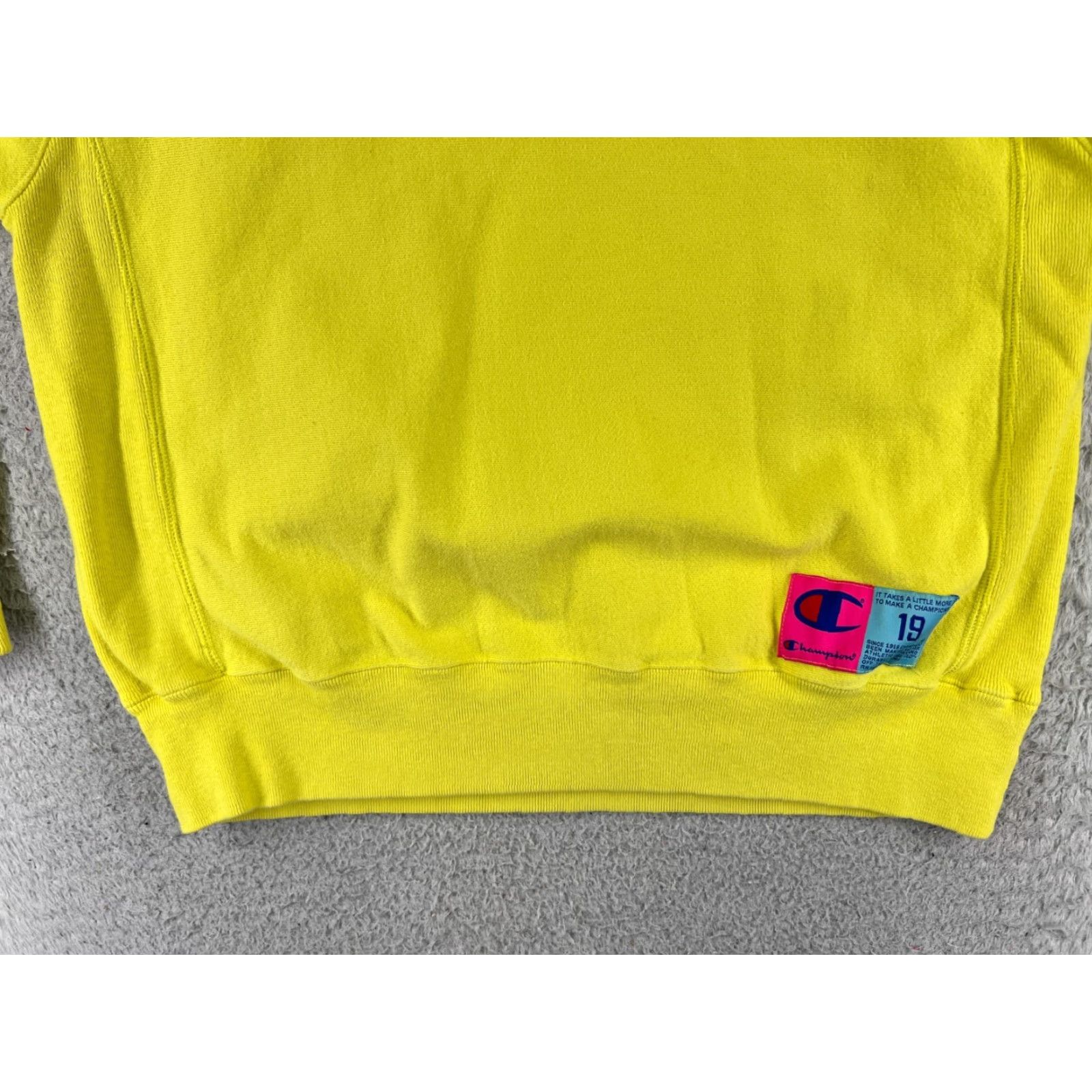 Champion Champion Sweater Adult Medium Yellow Logo Sweatshirt Crew Neck Pullover Casual, Travel, Workwear Men M Yellow 90s? Size US M / EU 48-50 / 2 - 5 Thumbnail