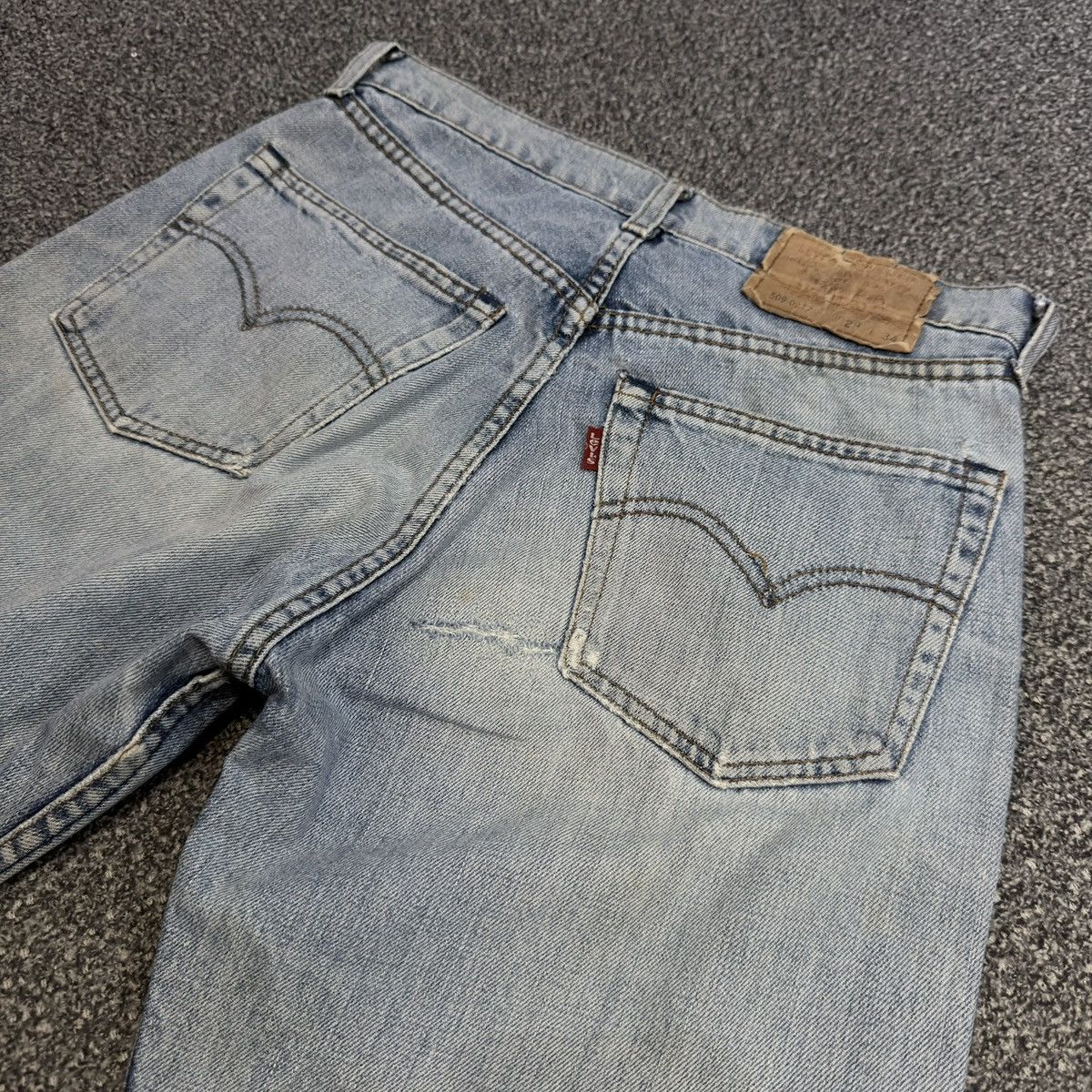 Levi's Vintage Clothing Vintage 90s Levis 509-0217 Faded Aging Denim Light Washed Size US 29 - 8 Thumbnail
