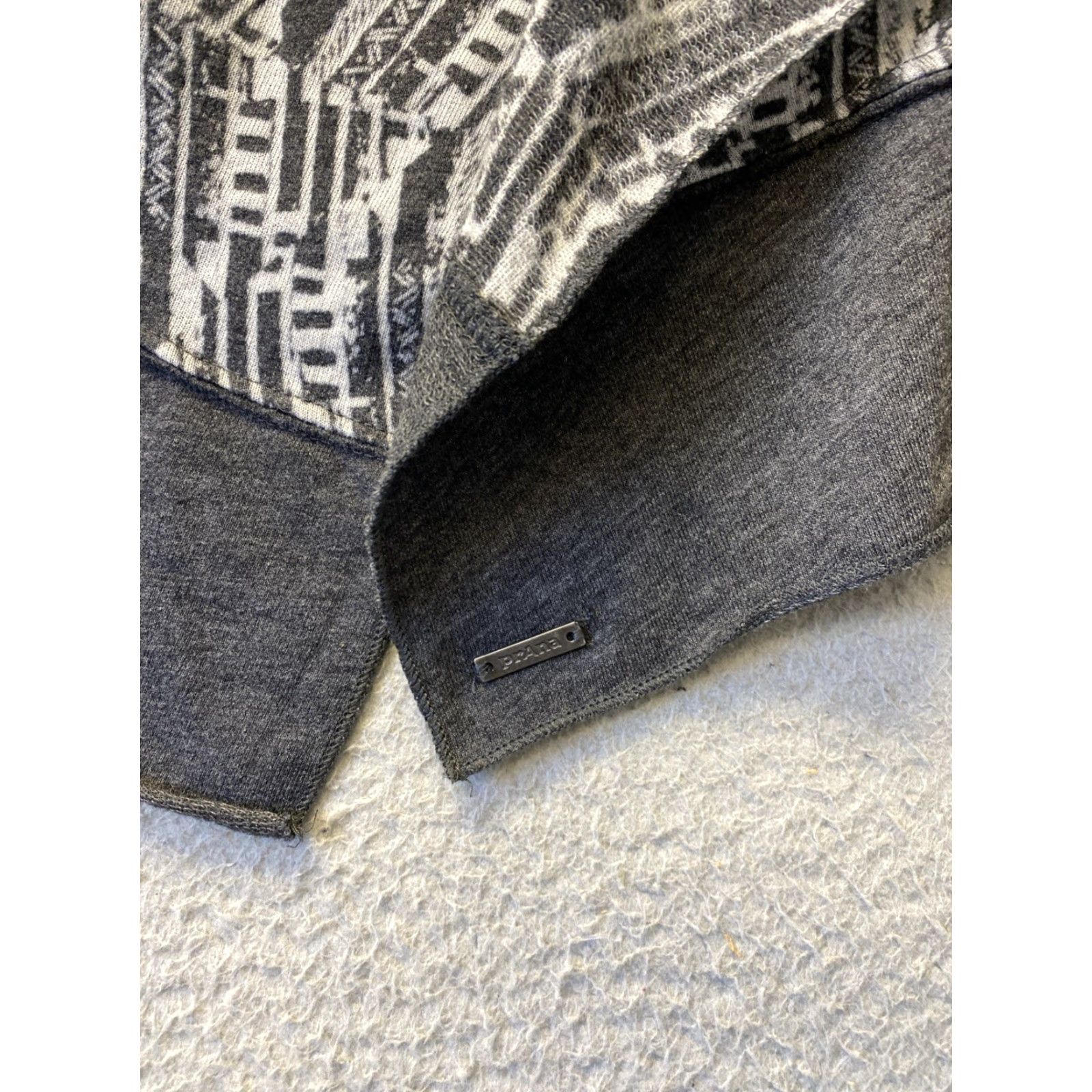 Prana Prana Sweater Cardigan Women S Gray White Geometric Wrap Open Hoodie USA Made 152-12 Size S / US 4 / IT 40 - 3 Thumbnail