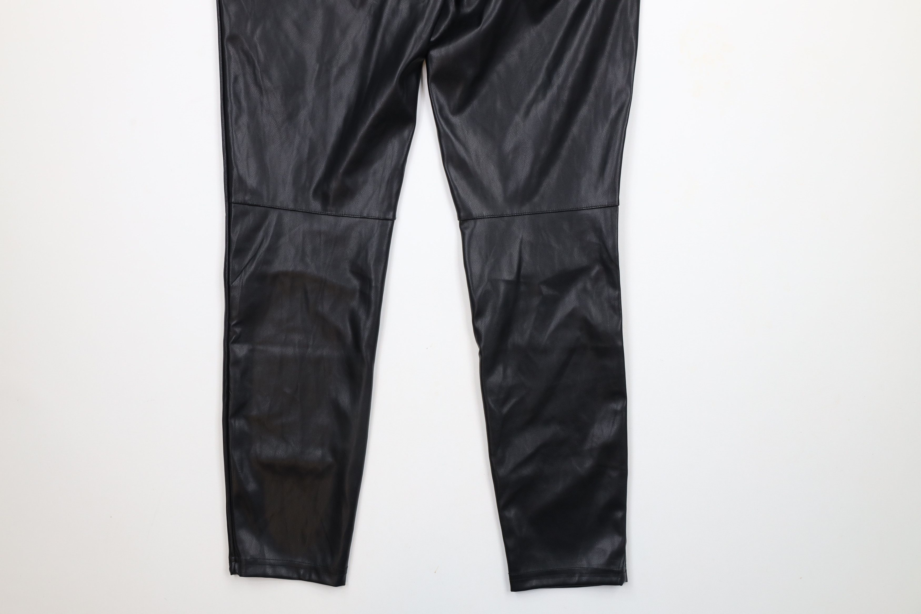 Fabletics × Vintage New Fabletics Vegan Leather Pull On Legging Pants Black Size 30" / US 8 / IT 44 - 10 Thumbnail