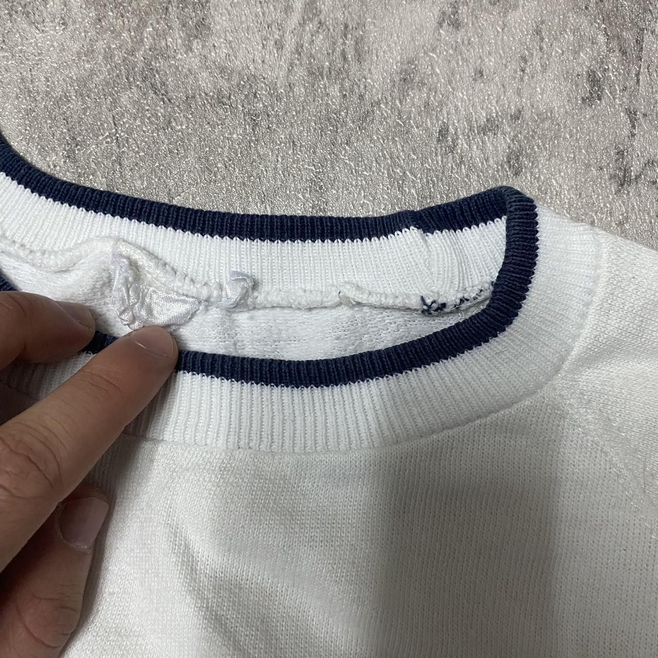 Other White vintage 90s embroidered crewneck sweatshirt Size US S / EU 44-46 / 1 - 3 Thumbnail