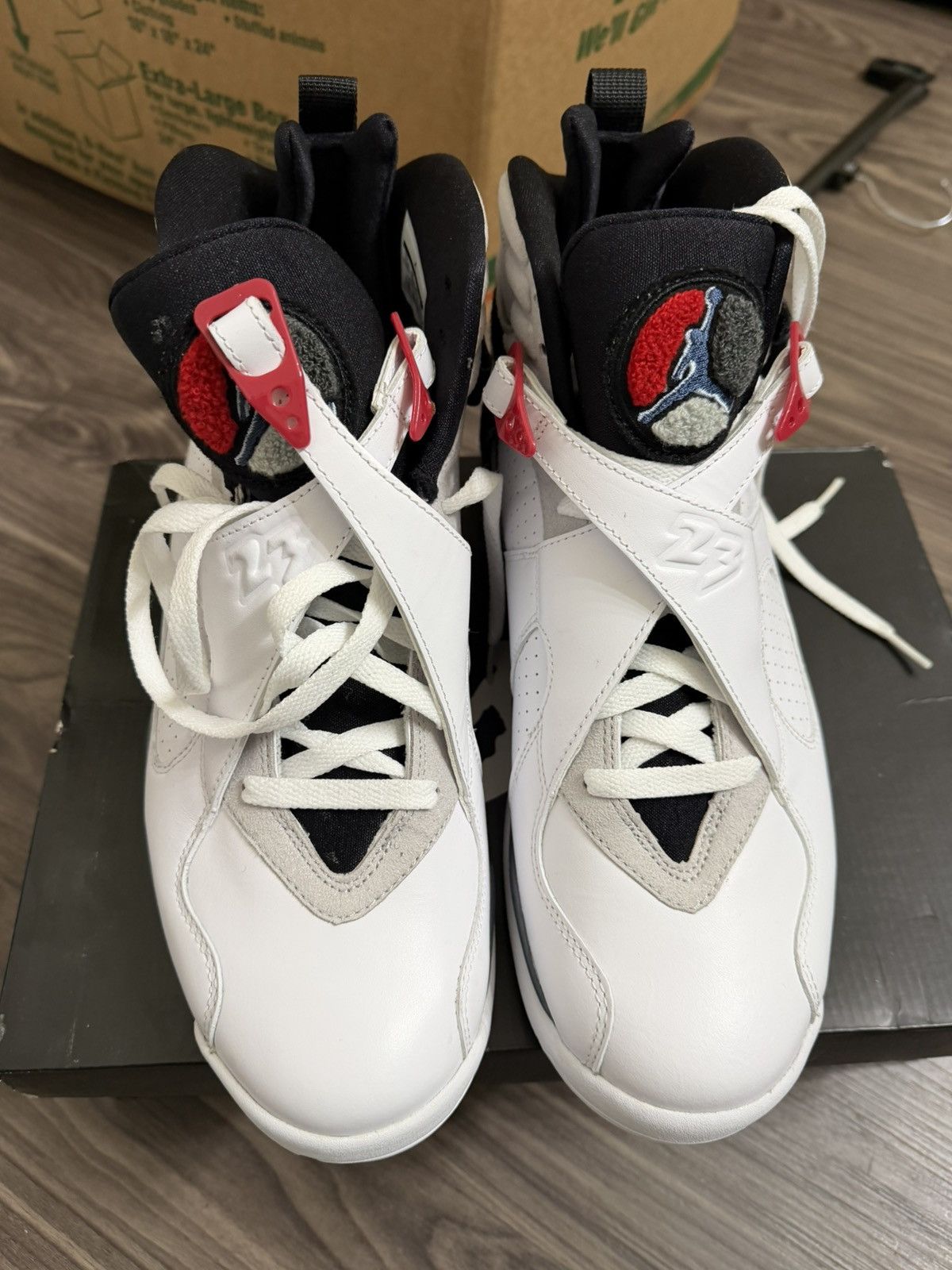Jordan Brand Jordan 8 Bugs Bunny ‘2013’ Size US 11.5 / EU 44-45 - 3 Thumbnail