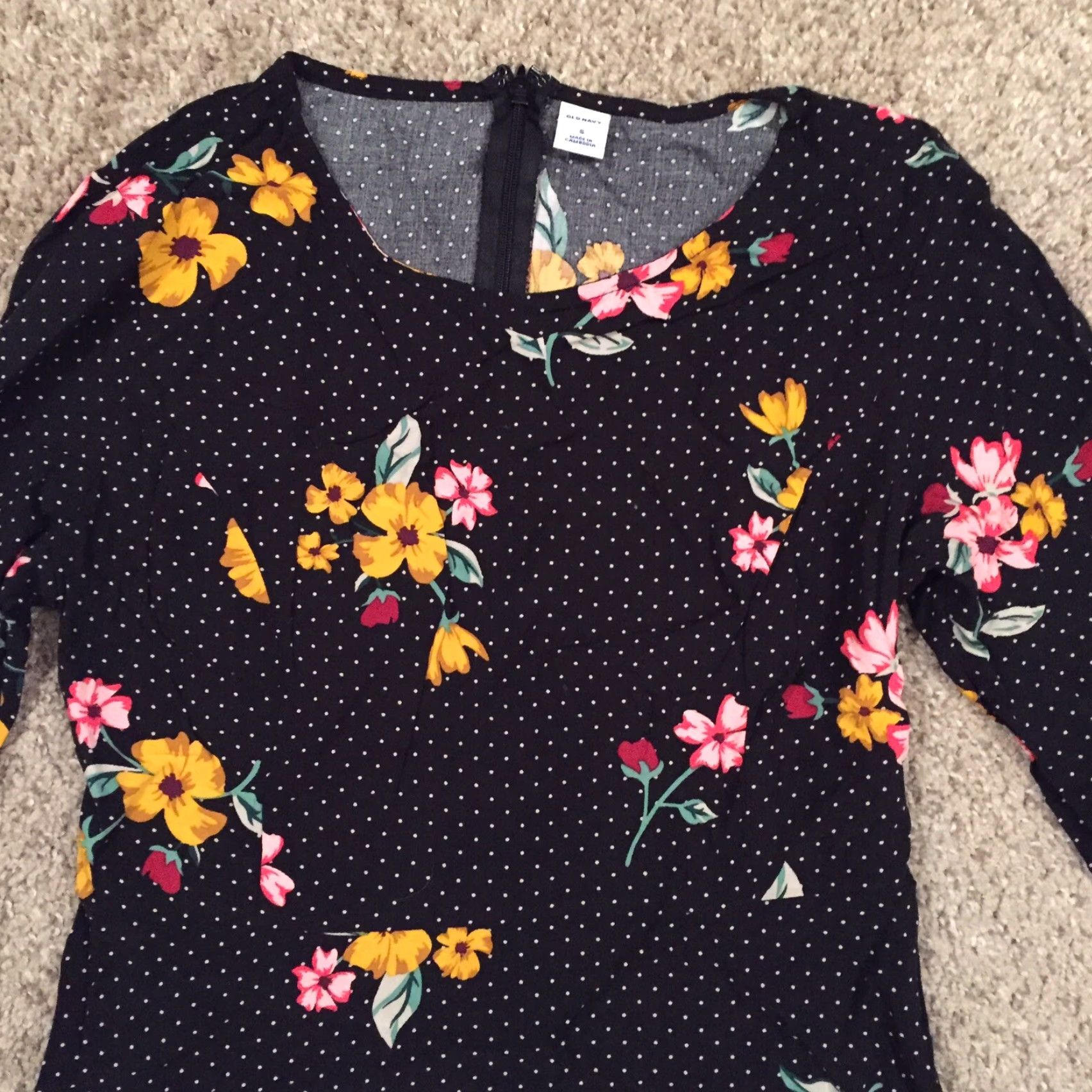 Old Navy Old Navy Dress Small Black Floral Long Sleeve Knee Length Round Neck Size S / US 4 / IT 40 - 2 Thumbnail