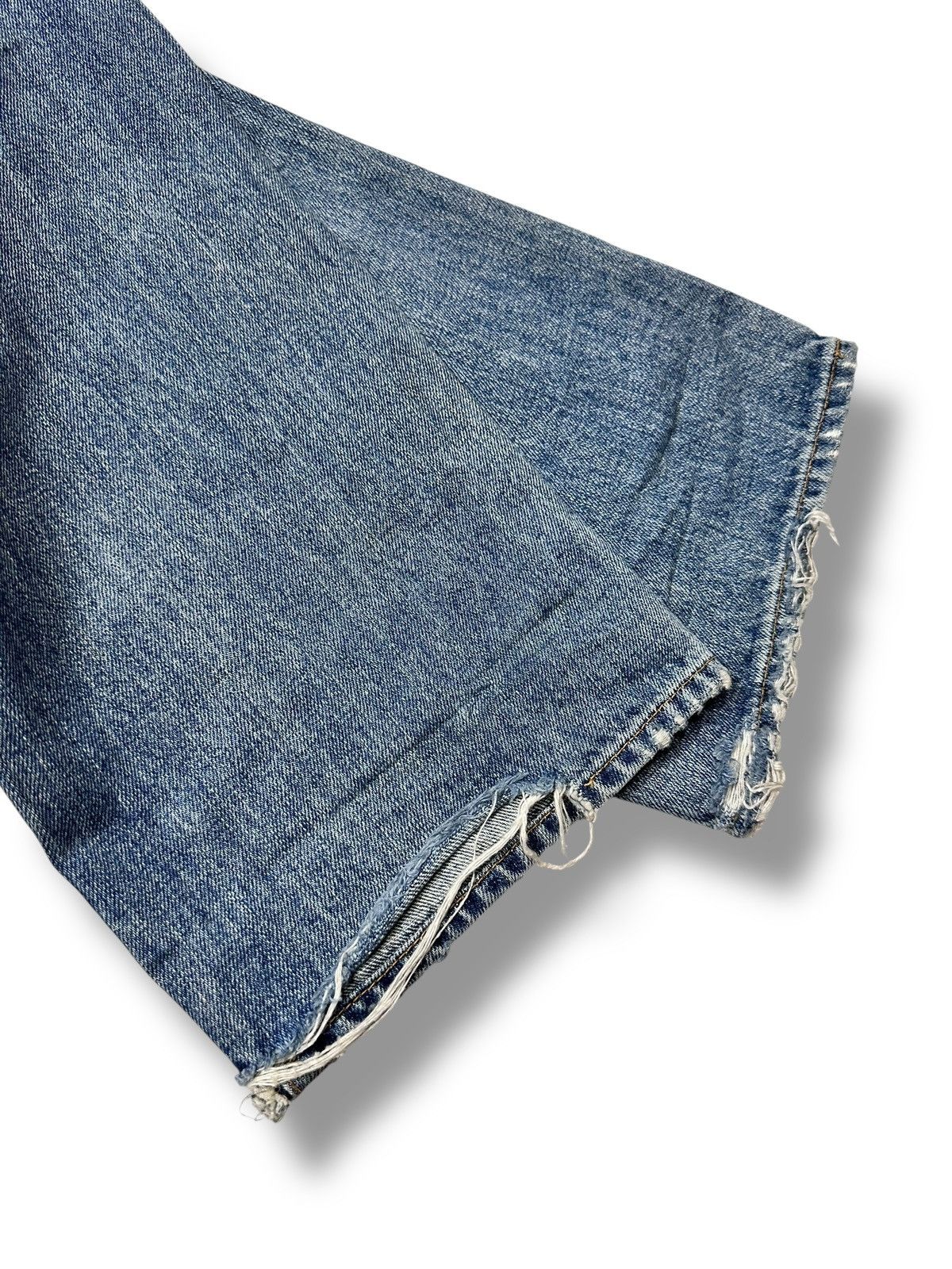 Japanese Brand Vintage Ungrid Classic Straight Fit Distressed Knees & Faded Size US 28 / EU 44 - 16 Thumbnail