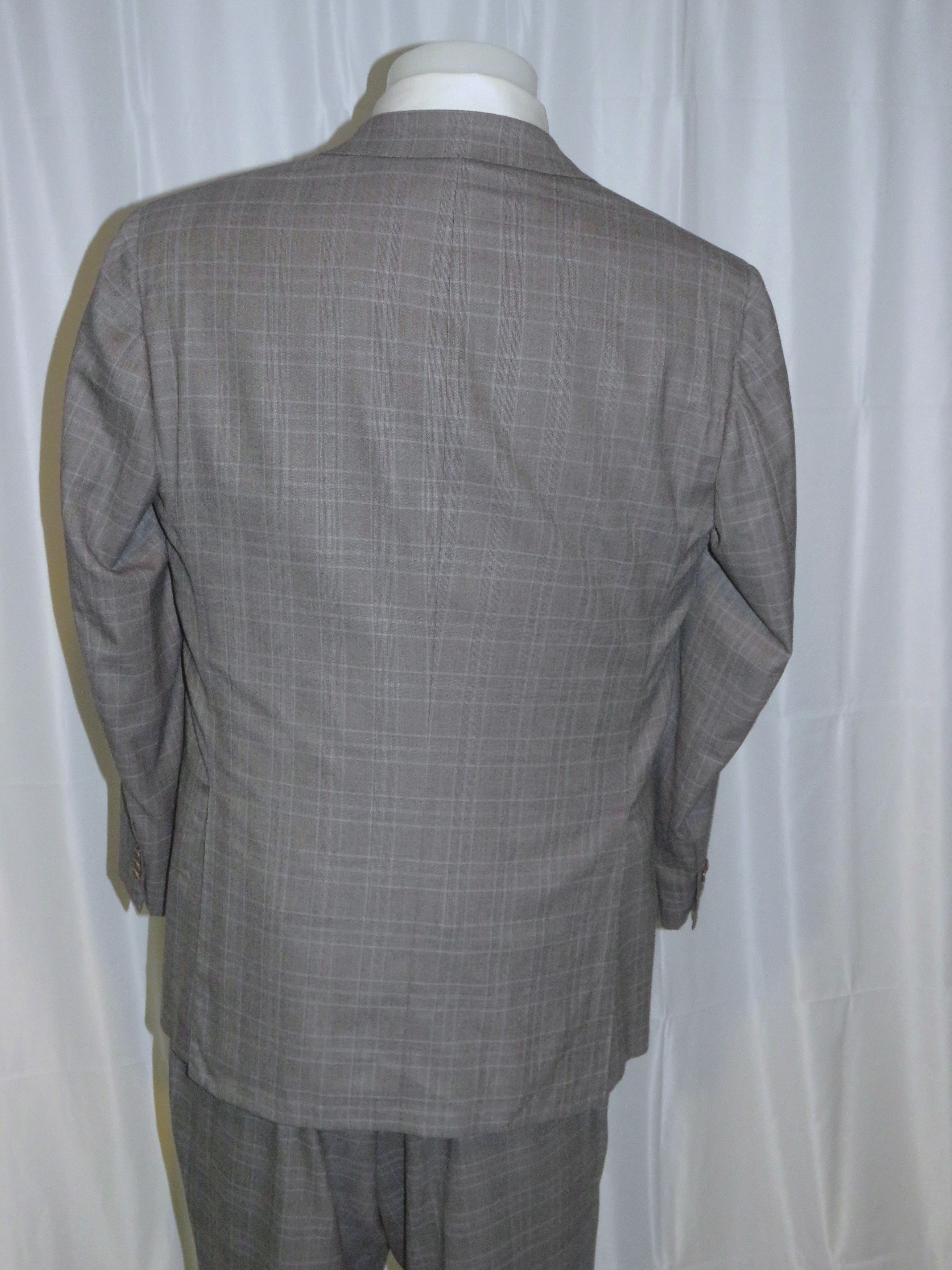 Kiton 13.2 Micron Super 210 Gray Plaid Three Button Suit 42R Size 42R - 11 Thumbnail