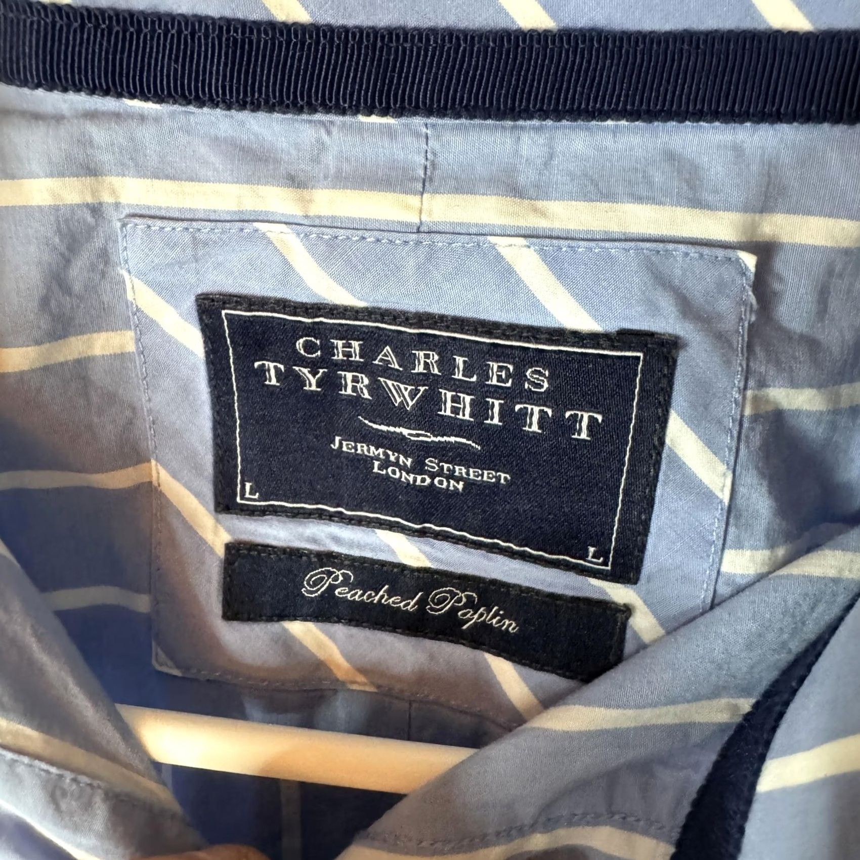Charles Tyrwhitt Charles Tyrwhitt Shirt Mens Large Blue White Striped Peached Poplin Button Down Shirt Size US L / EU 52-54 / 3 - 5 Thumbnail