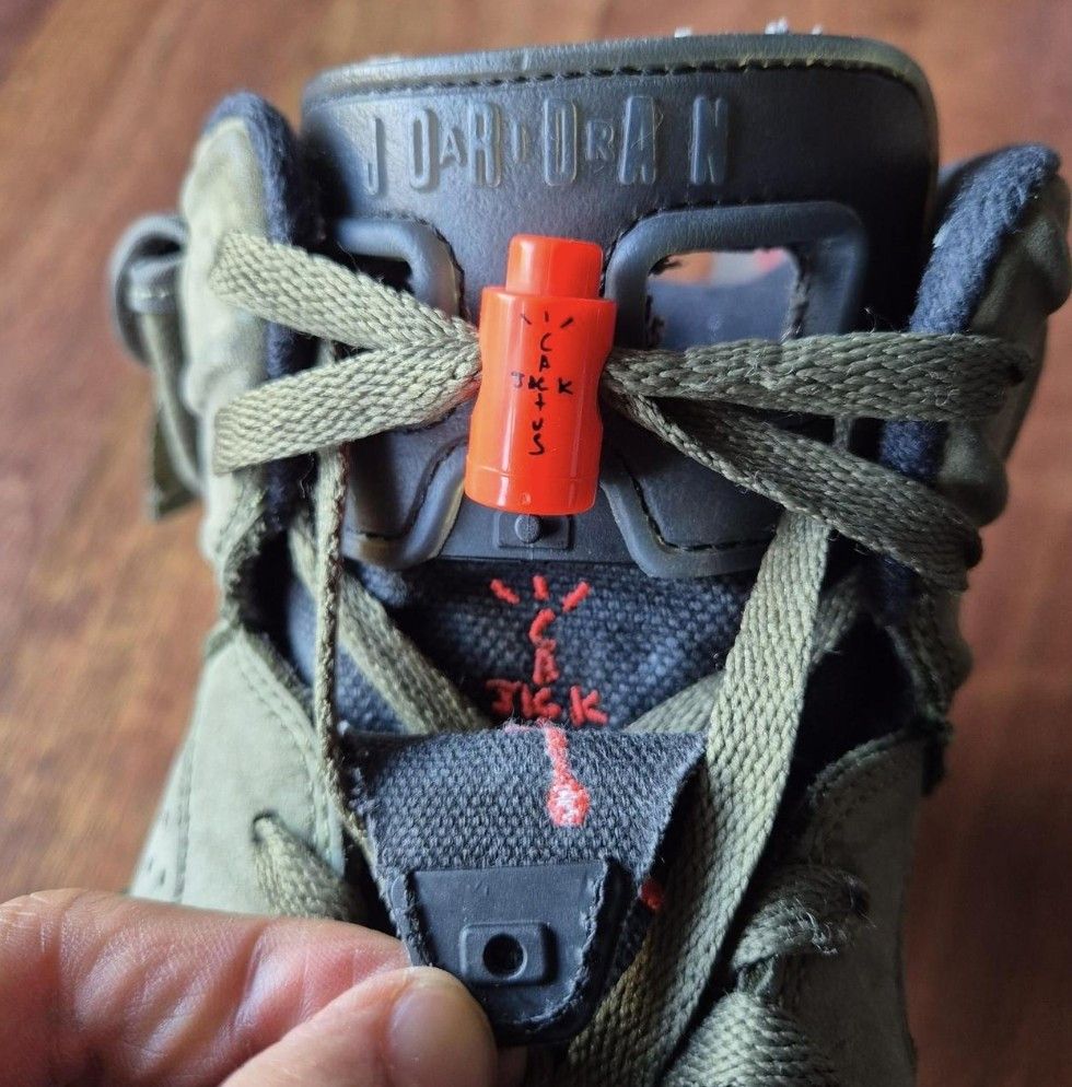 Nike × Travis Scott Air Jordan 6 Retro Travis Scott Size US 8.5 / EU 41-42 - 6 Thumbnail