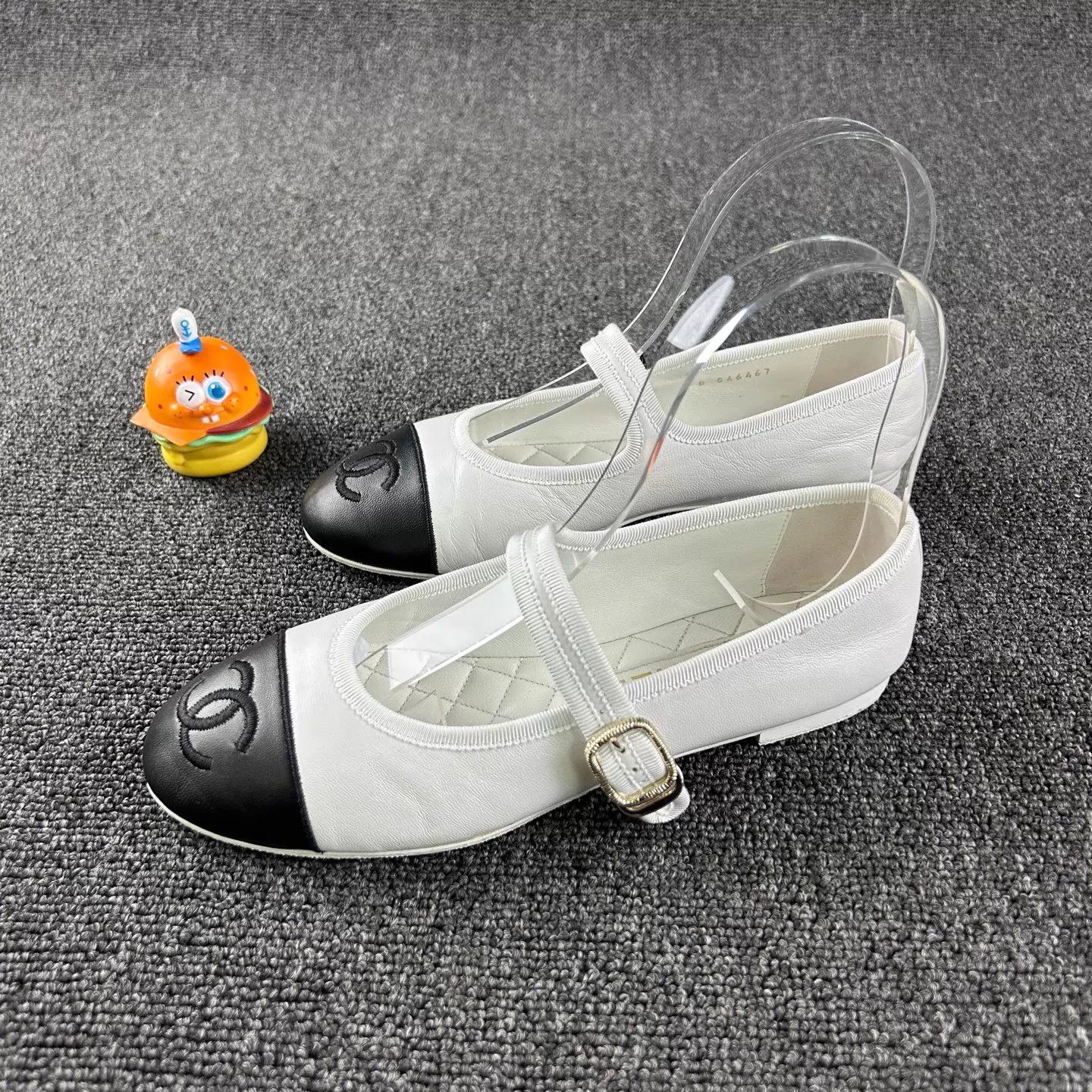 Chanel Chanel 25S Black/White CC Mary Jane 36 Near New Size US 5.5 / IT 35.5 - 1 Thumbnail