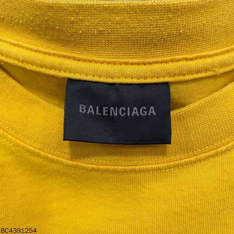 Balenciaga Balenciaga Ginger Graffiti Cola Short Sleeve Size US L / EU 52-54 / 3 - 4 Thumbnail