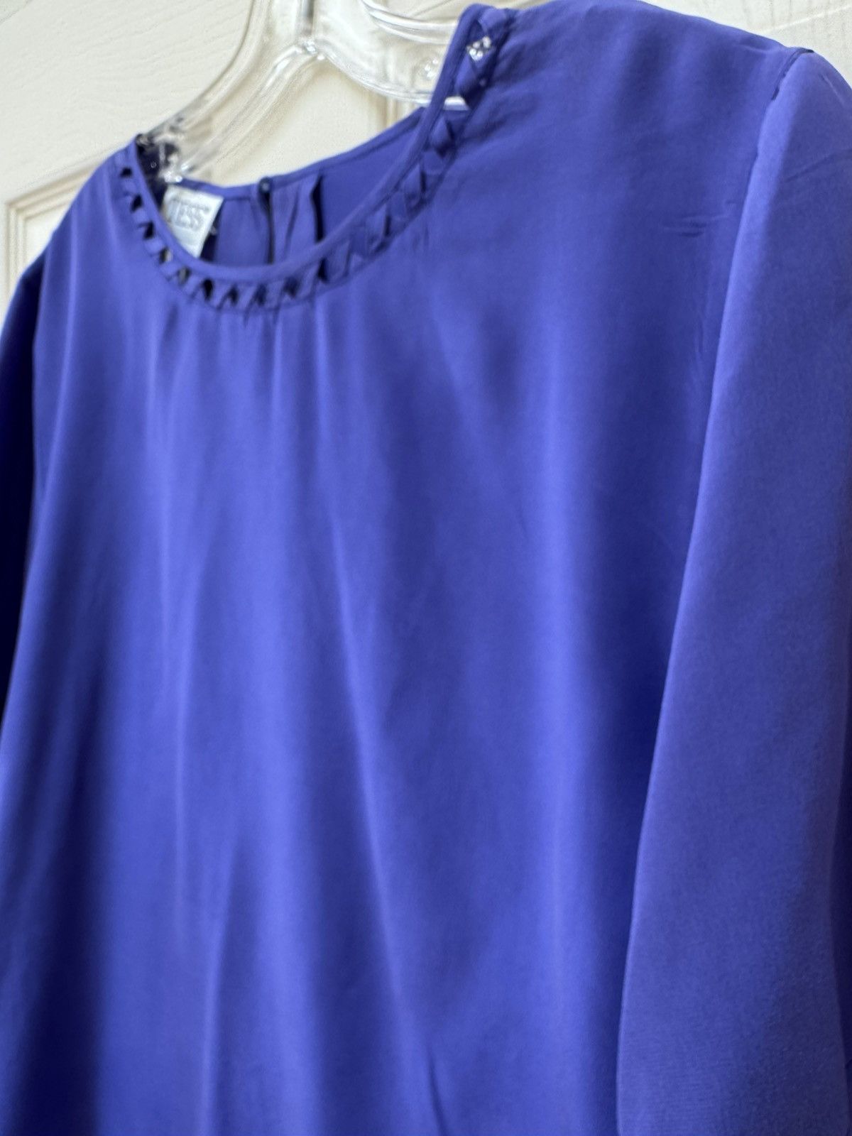Vintage Tess women’s M vintage 90s button up blouse 100% silk blue Size M / US 6-8 / IT 42-44 - 2 Thumbnail