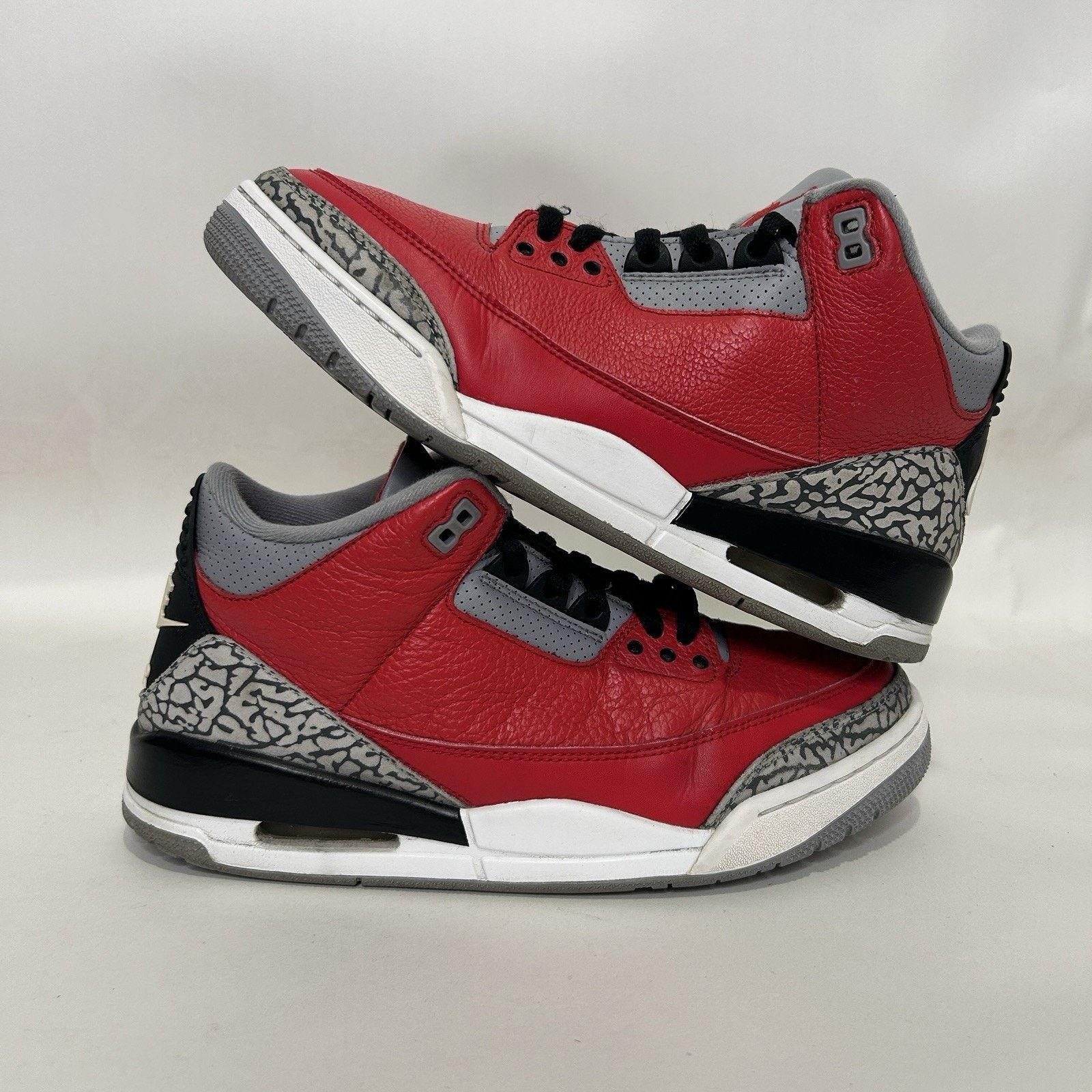 Jordan Brand Nike Air Jordan 3 Retro SE “Unite/Red Black” Size US 8.5 / EU 41-42 - 1 Thumbnail