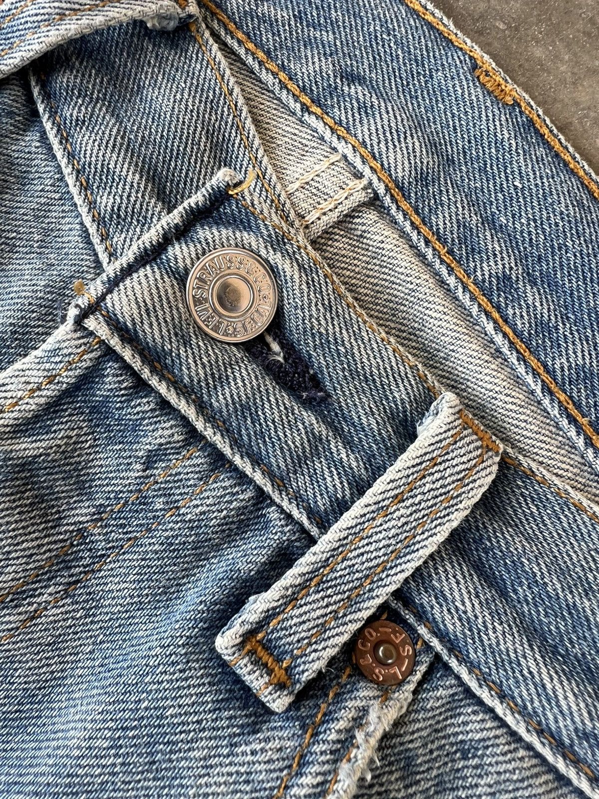 Jean × Levi's Vintage Levis 501 distressed patches Jean Size US 30 / EU 46 - 10 Thumbnail