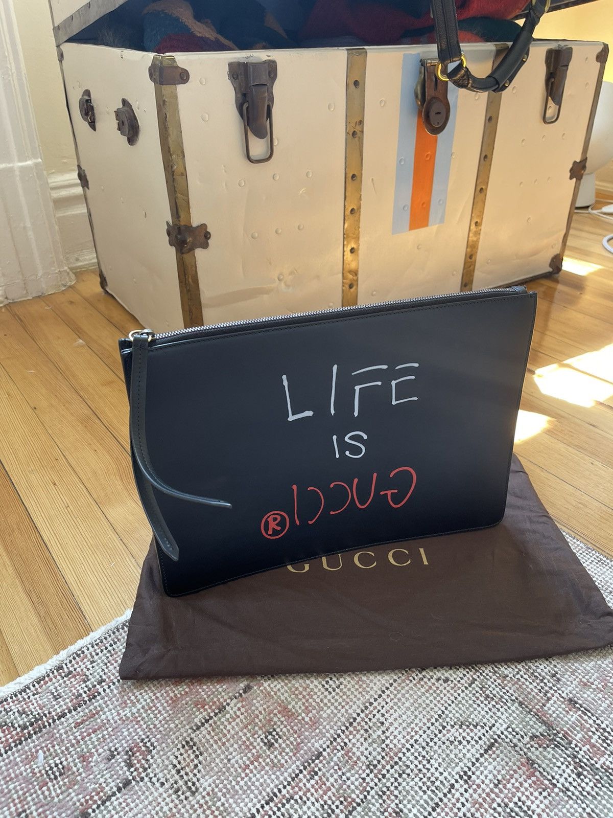 Gucci ✨LIFE IS GUCCI Clutch 💖 NEW 💖 Size ONE SIZE - 3 Thumbnail