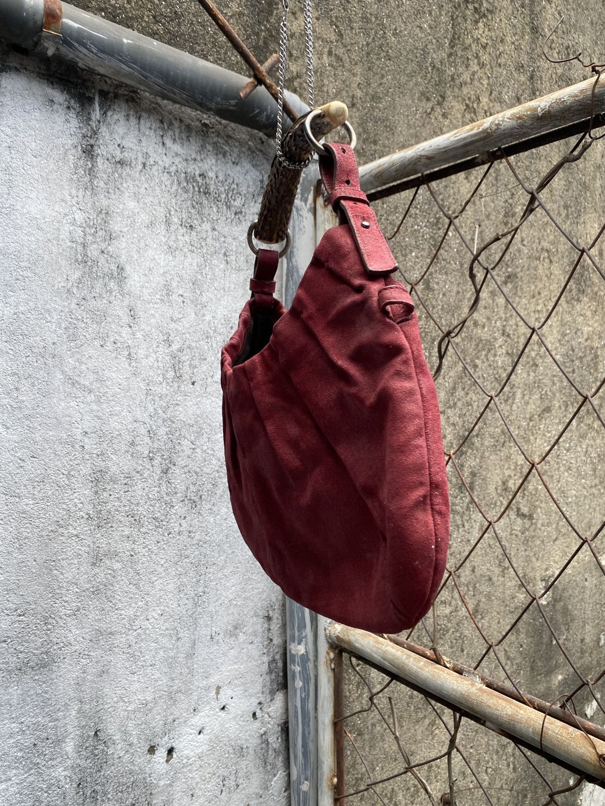 Yves Saint Laurent Rare Yves Saint Laurent - Tom Ford - Burgundy Mombasa Hobo Size ONE SIZE - 3 Thumbnail